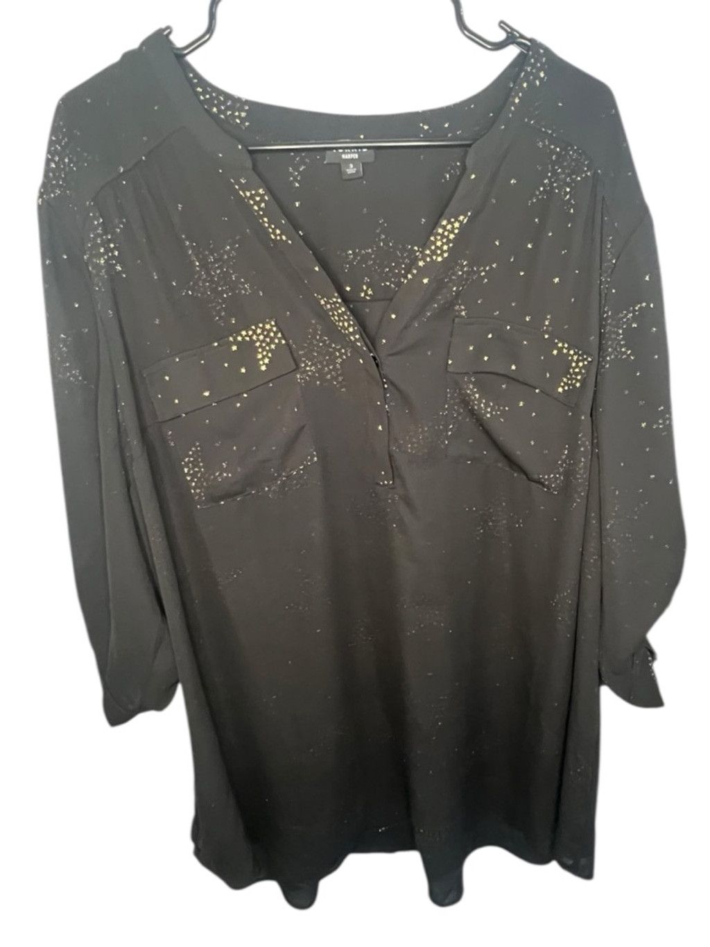 Torrid Torrid Harper Short Sleeve Blouse With Scattered Gold Stars Size 3XL / US 20-22 - 1 Thumbnail