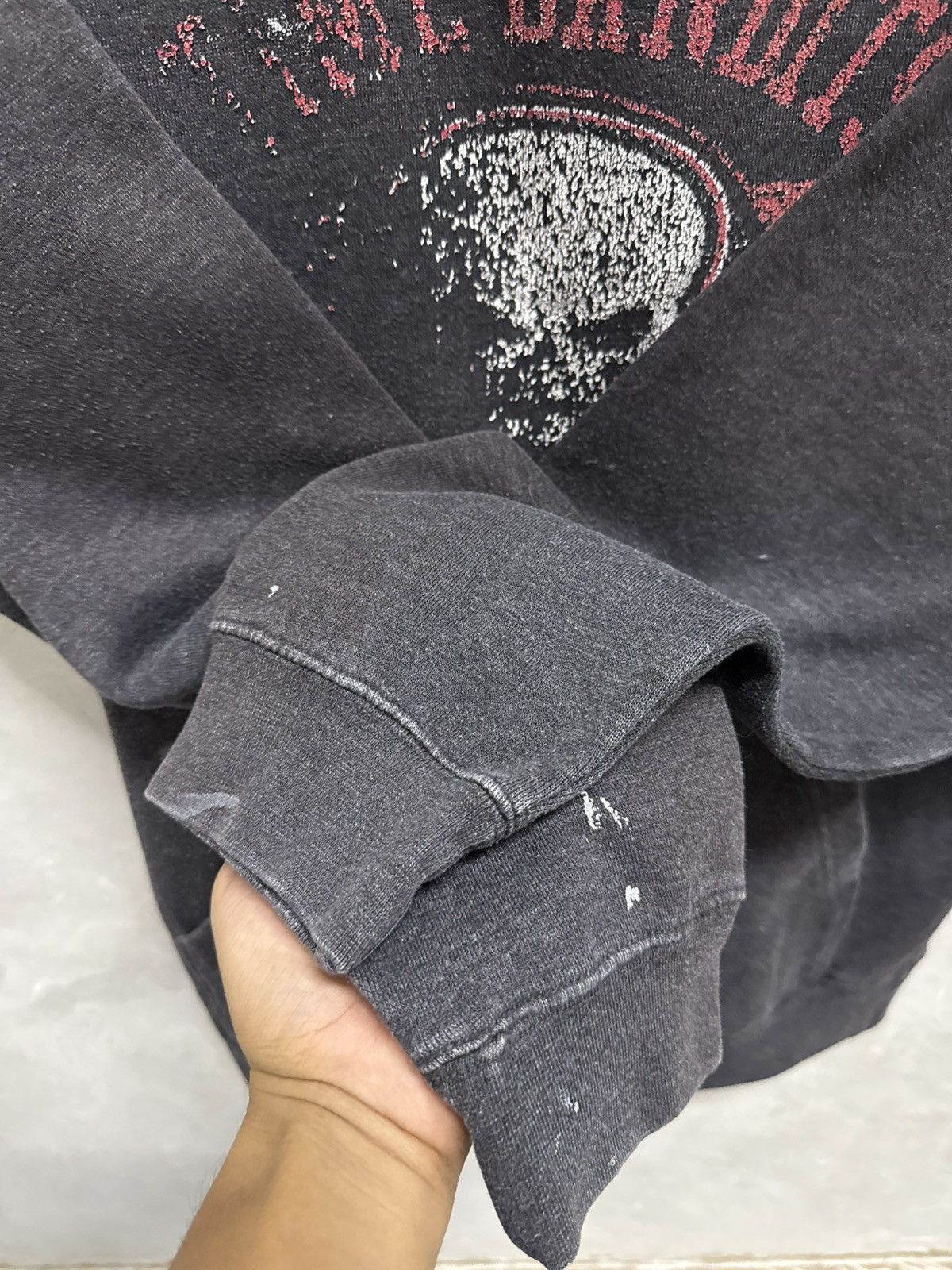 Vintage Distressed 2000s Bandits Skull Hoodie Size US L / EU 52-54 / 3 - 6 Thumbnail