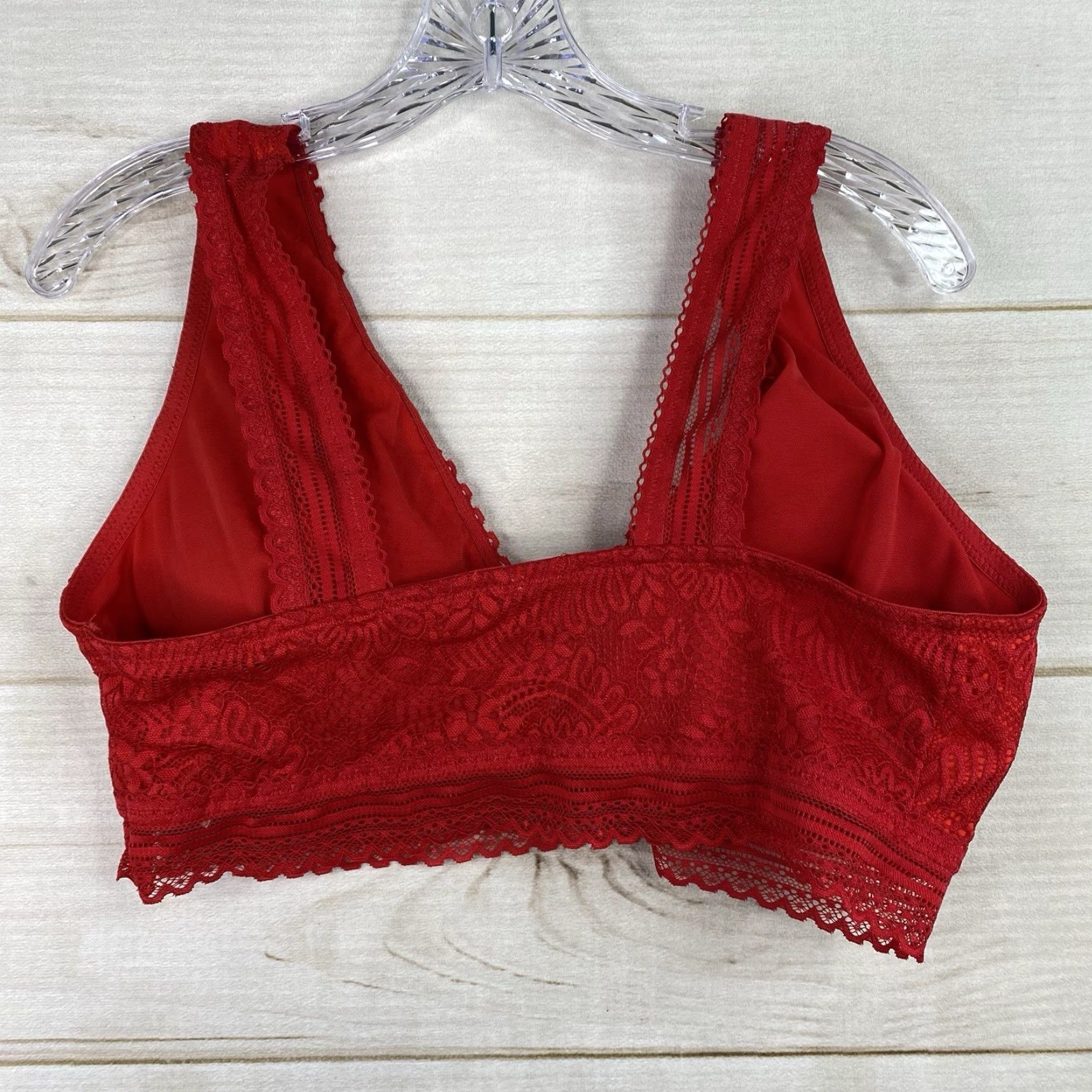Vintage Maurices Bralette 1X Red Lace Triangle Wide Strap Removable Pads Pullover Wireless Nylon Blend Floral Pattern Shirt? Size ONE SIZE - 7 Thumbnail