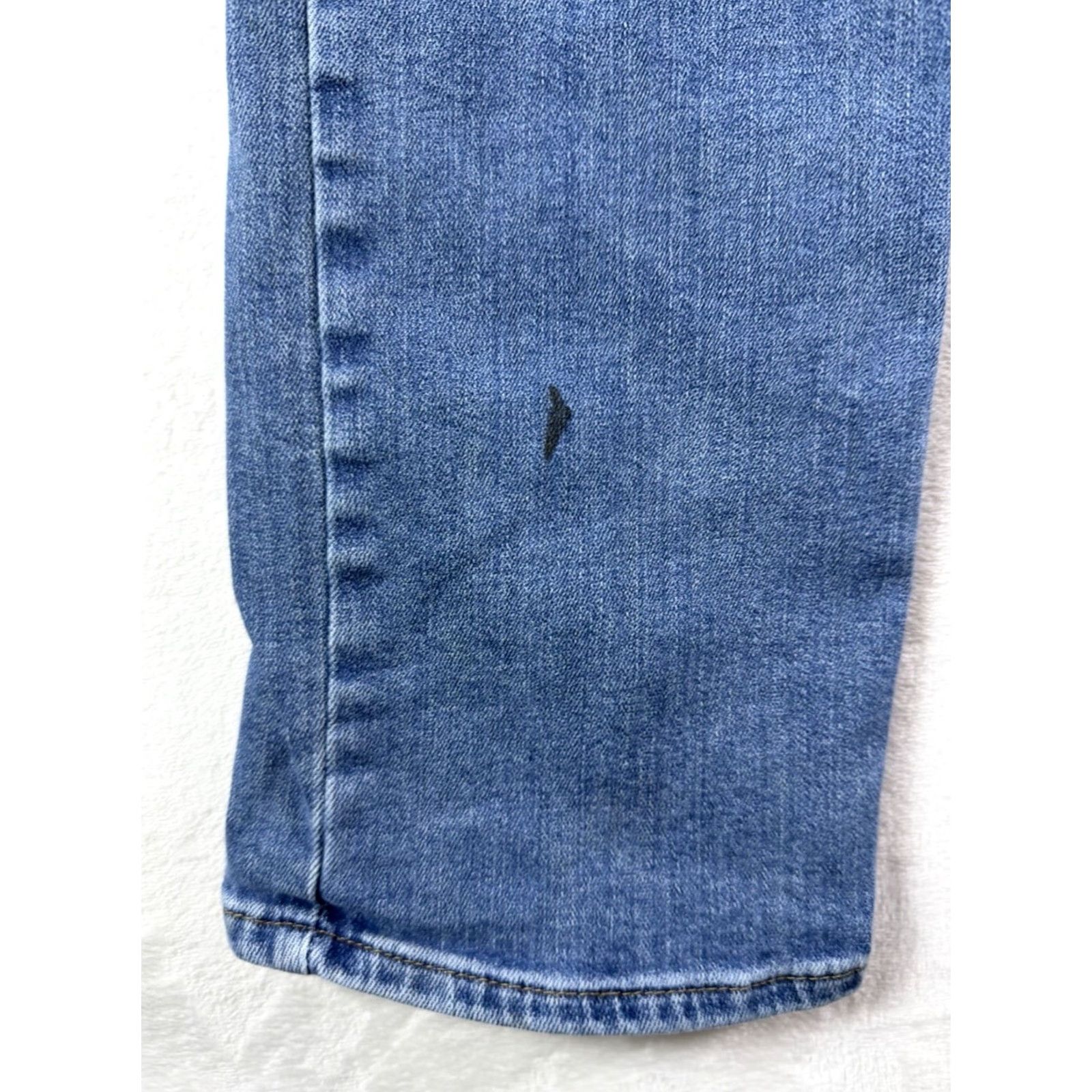 Levi's Levi's Jeans Women's 31x32 Blue Denim Distressed 724 High Rise Straight 5-Pocket Denim Jeans Woman Blue Size 24" / US 00 / IT 34 - 4 Thumbnail