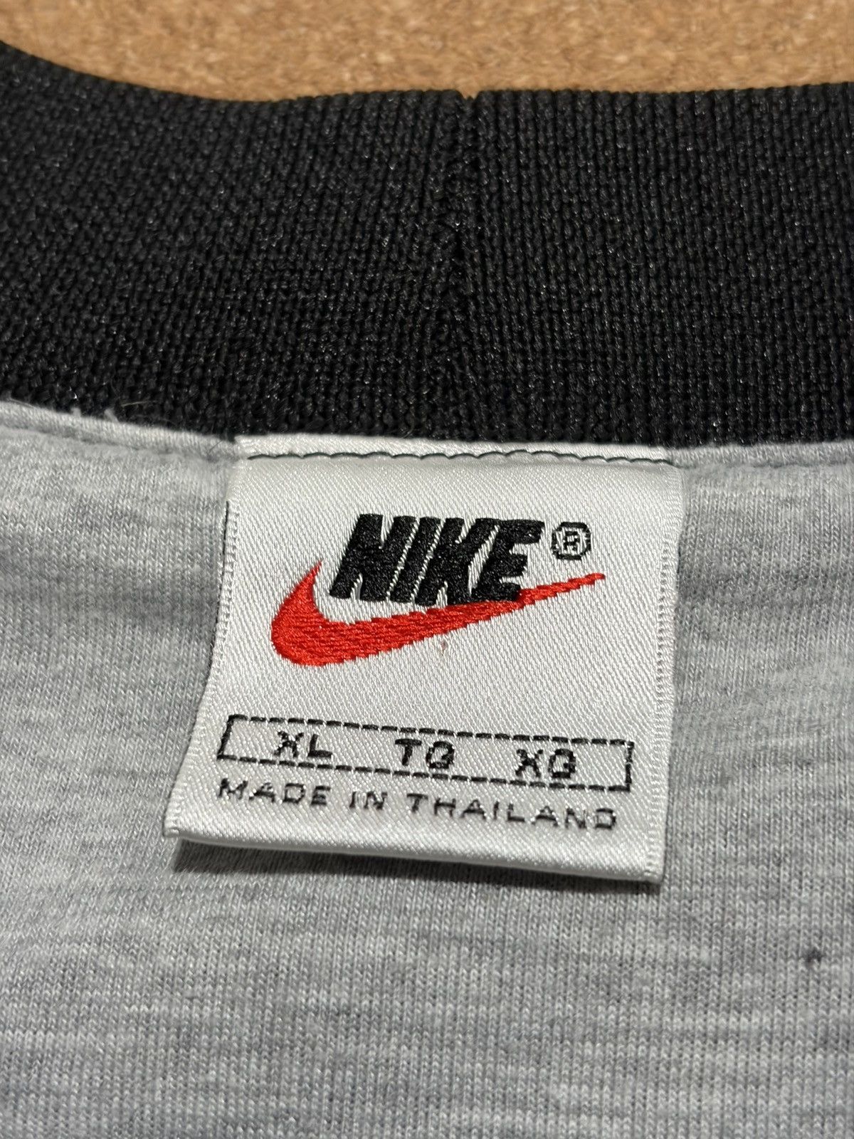 Nike Vintage Nike Windbreaker Jacket Pullover Swoosh Logo Lined Size US XL / EU 56 / 4 - 4 Thumbnail