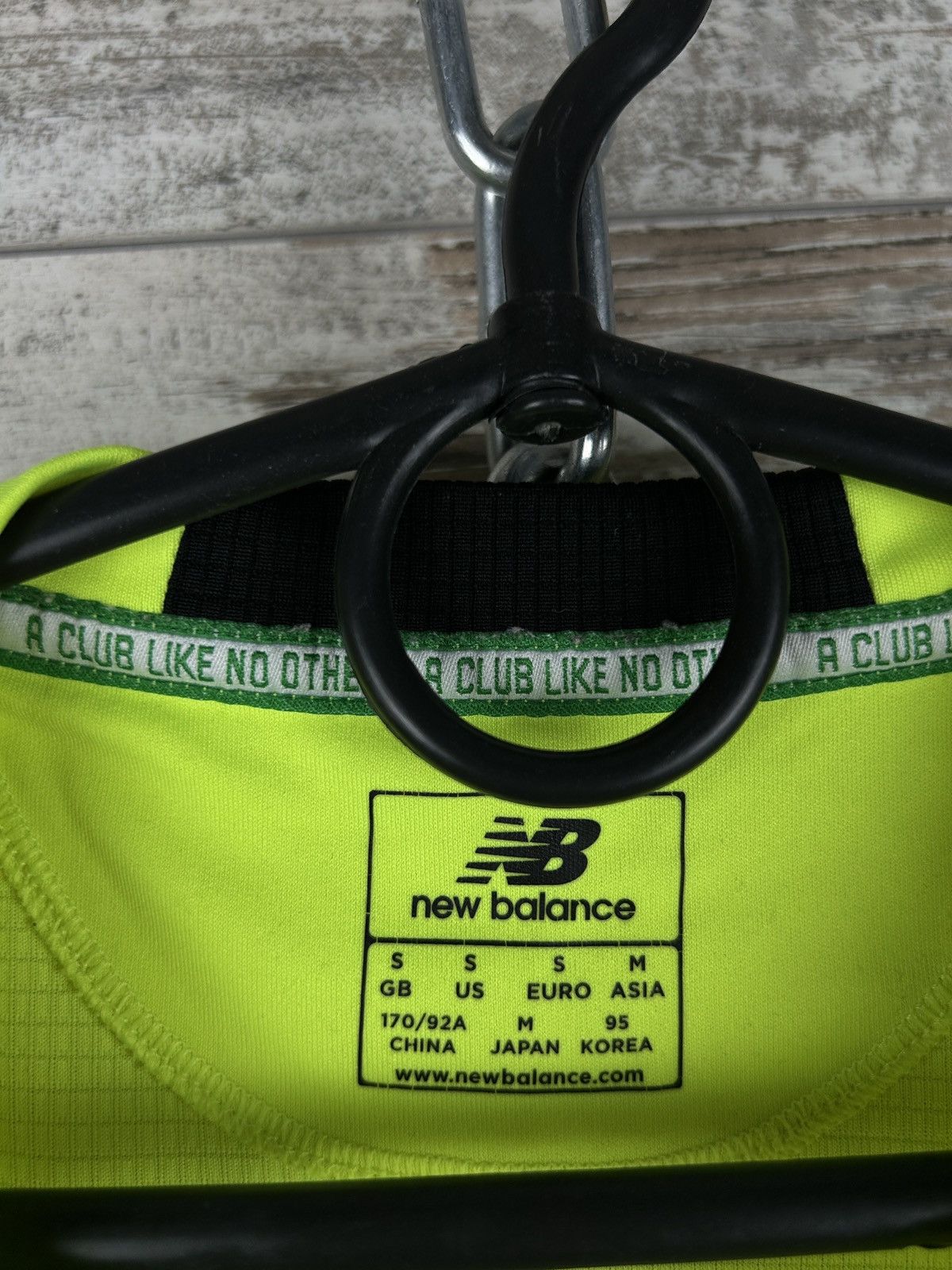 New Balance Mens Vintage New Balance FC Celtic T Shirt soccer jersey tee Size US S / EU 44-46 / 1 - 6 Thumbnail
