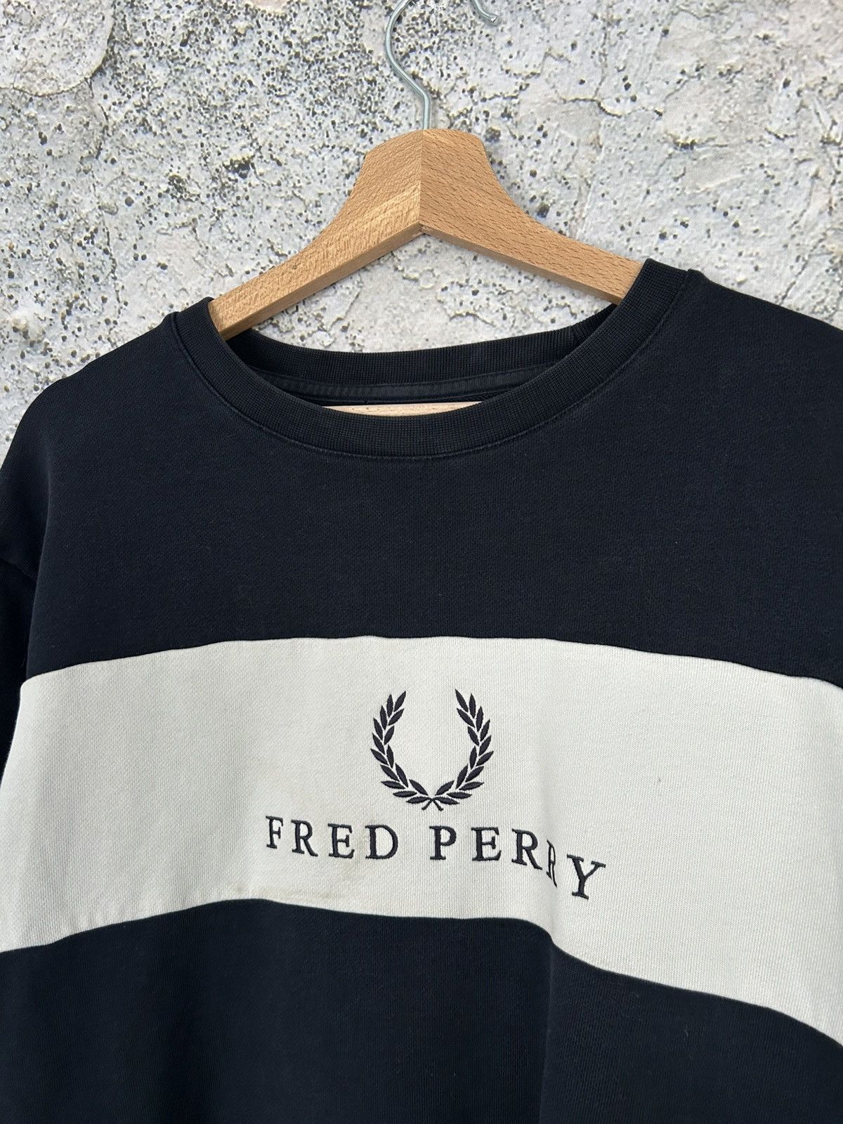 Fred Perry Vintage Fred Perry Crewneck Streetwear Drill Rap Baggy Skate Size US XL / EU 56 / 4 - 3 Thumbnail