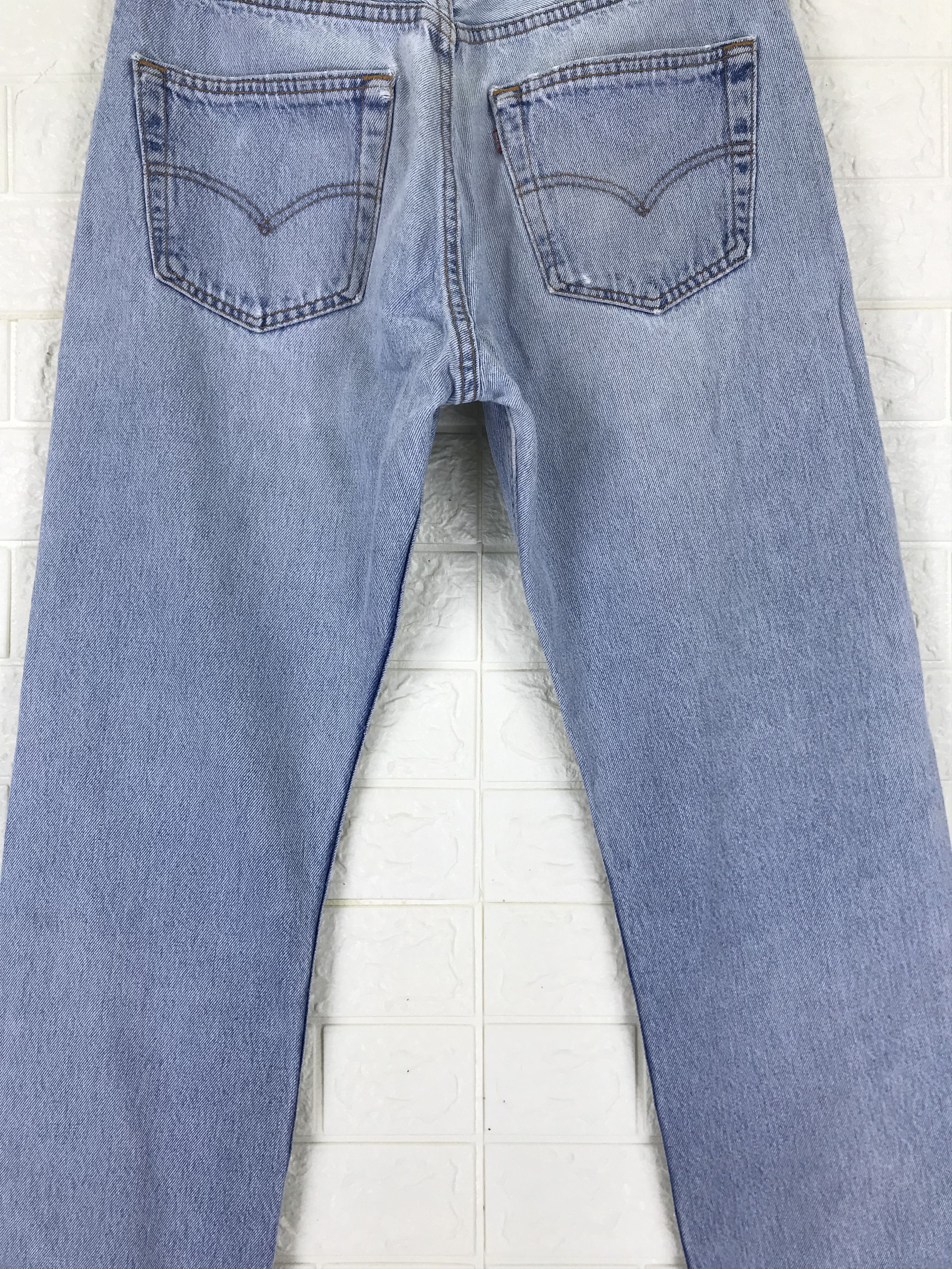 Levi's Vintage 90s Levi's 501 Light Wash Jeans Distressed Denim Size US 31 - 7 Thumbnail
