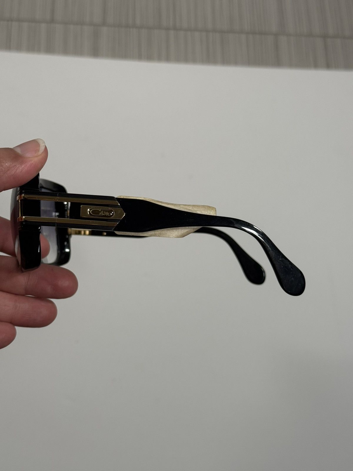 Cazal Cazal Legends 623/3 sunglasses Black Frame Grey Lense Unisex Size ONE SIZE - 11 Thumbnail