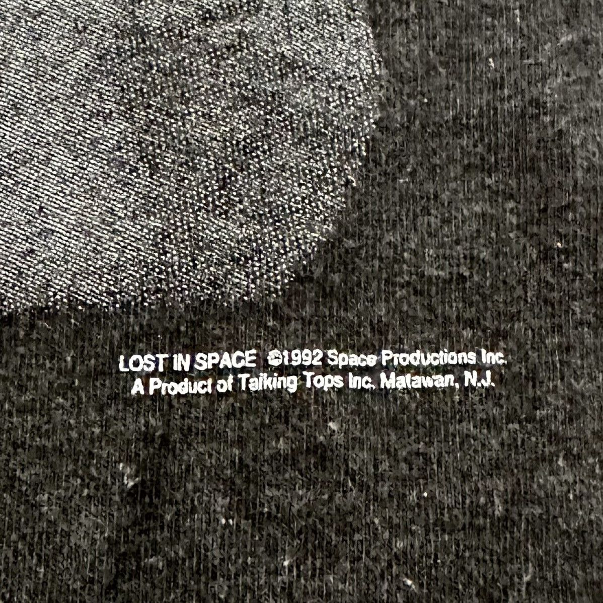 Other VINTAGE LOST IN SPACE TEE! Size US XL / EU 56 / 4 - 5 Thumbnail