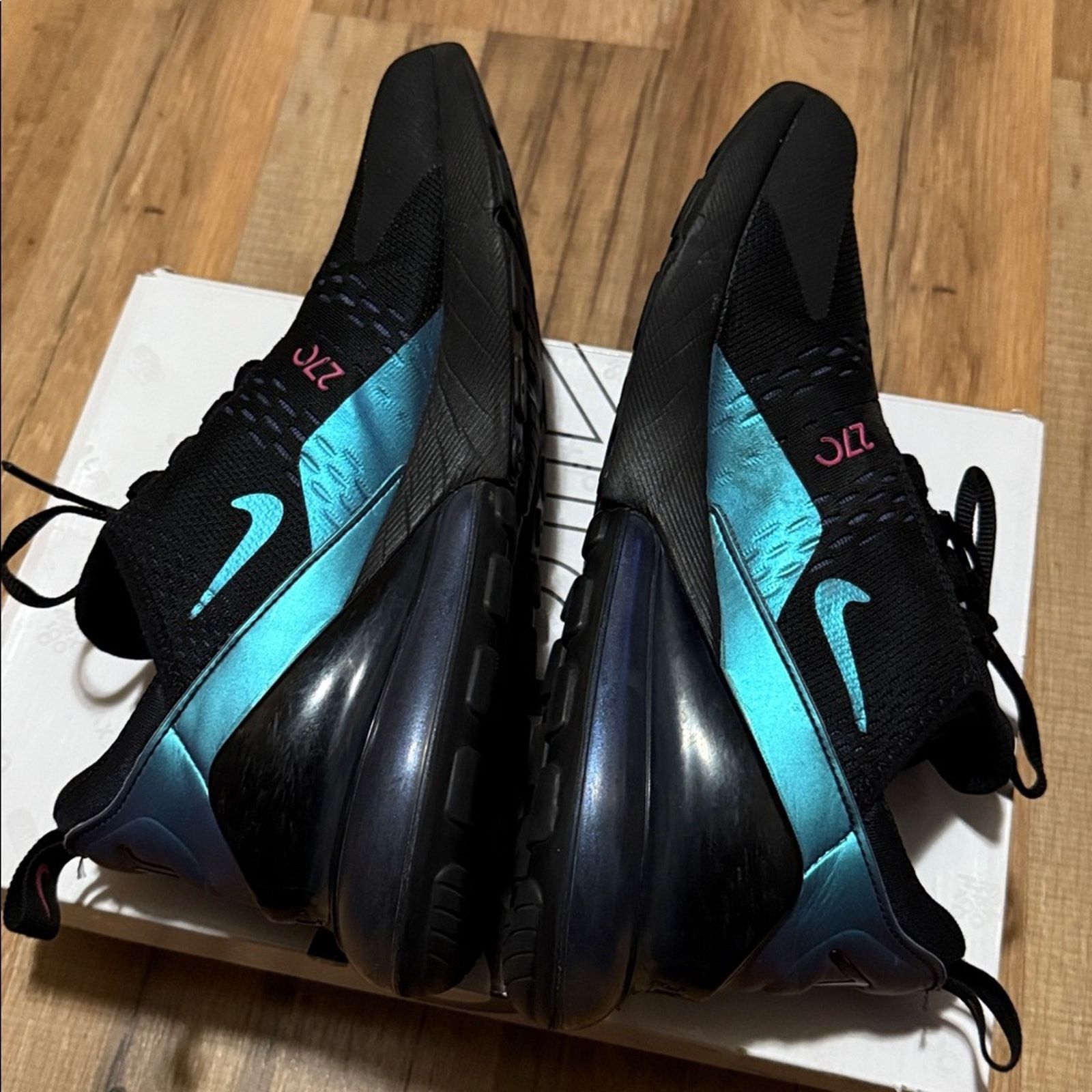 Nike Nike Air Max 270 Throwback Future Iridescent Size US 9.5 / EU 42-43 - 4 Thumbnail