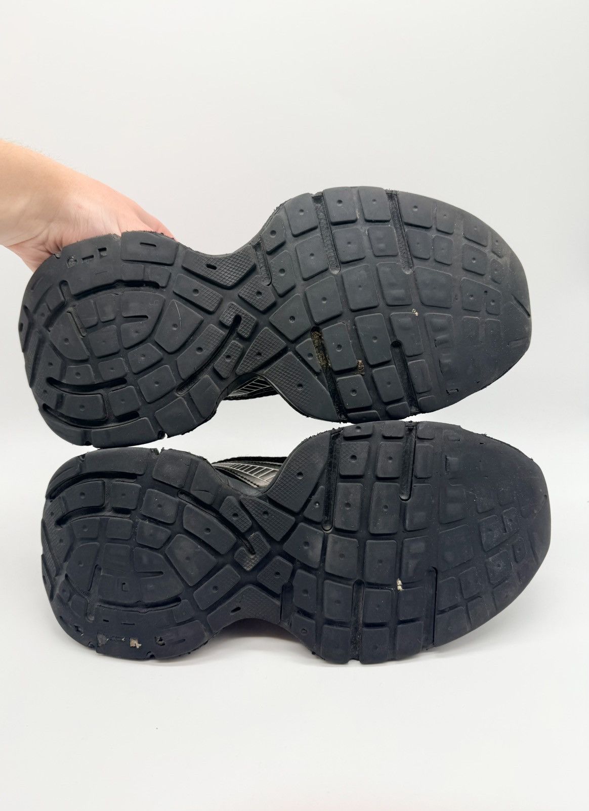 Balenciaga Size 9 - Balenciaga 3XL Sneaker Worn-Out - Black Size US 9 / EU 42 - 6 Thumbnail