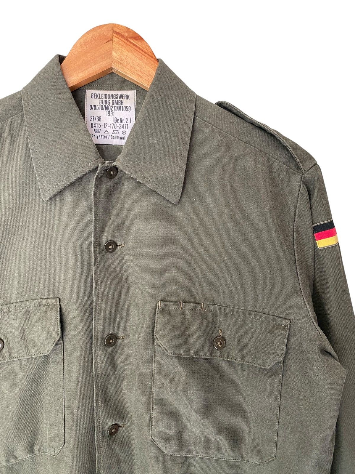 Vintage Vintage 91 Bekleidungswerk German Army Button Shirt Size US M / EU 48-50 / 2 - 5 Thumbnail