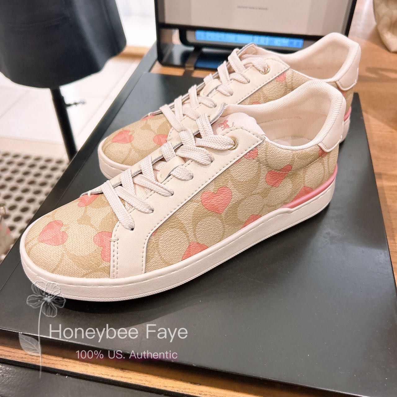 Clip Low Top Sneaker In Signature Canvas Hearts