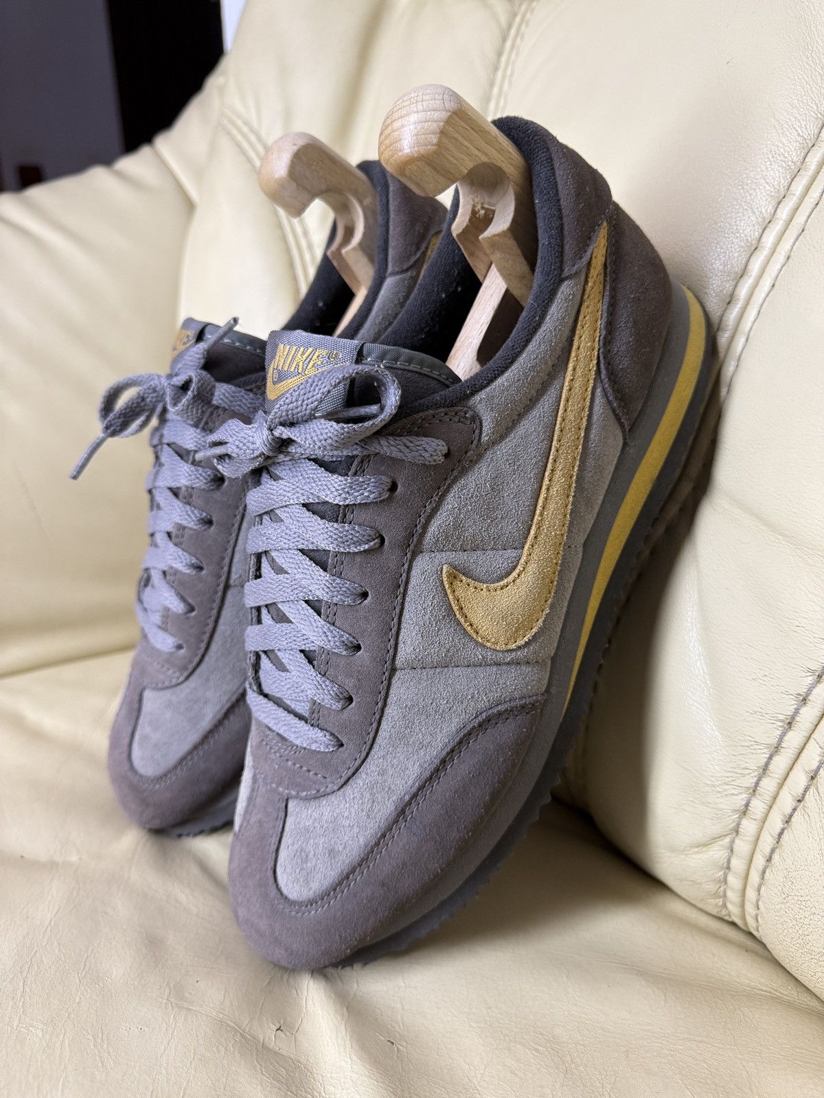 Nike Vibtage Nike Suede Sneackers Y2K RARE Size US 9.5 / EU 42-43 - 1 Thumbnail