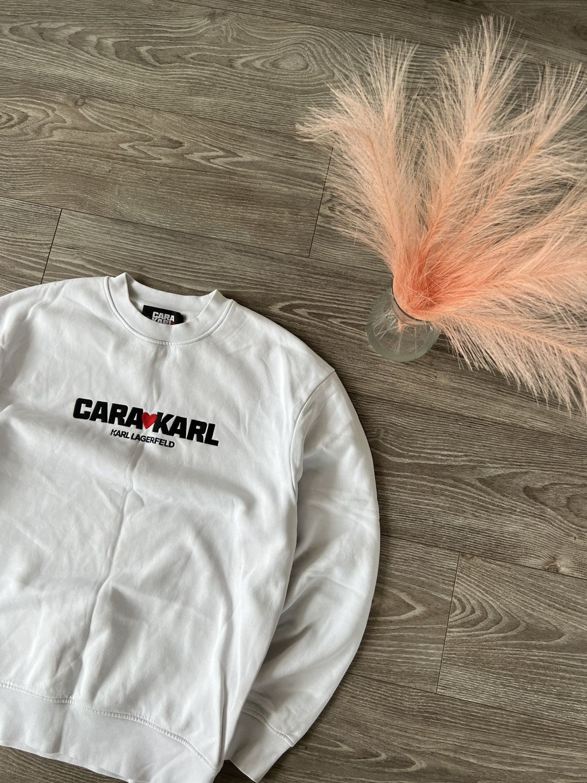 Designer × Karl Lagerfeld ‼️Karl Lagerfeld Cara❤️Karl Big Knit Logo White Sweatshirt‼️ Size US L / EU 52-54 / 3 - 2 Thumbnail