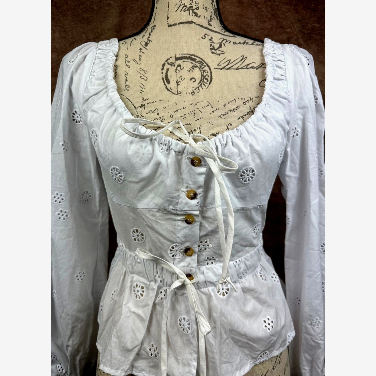 Ciao Lucia Ciao Lucia Olympia Eyelet Cut Out Detailed Top White size XS Size XS / US 0-2 / IT 36-38 - 7 Thumbnail