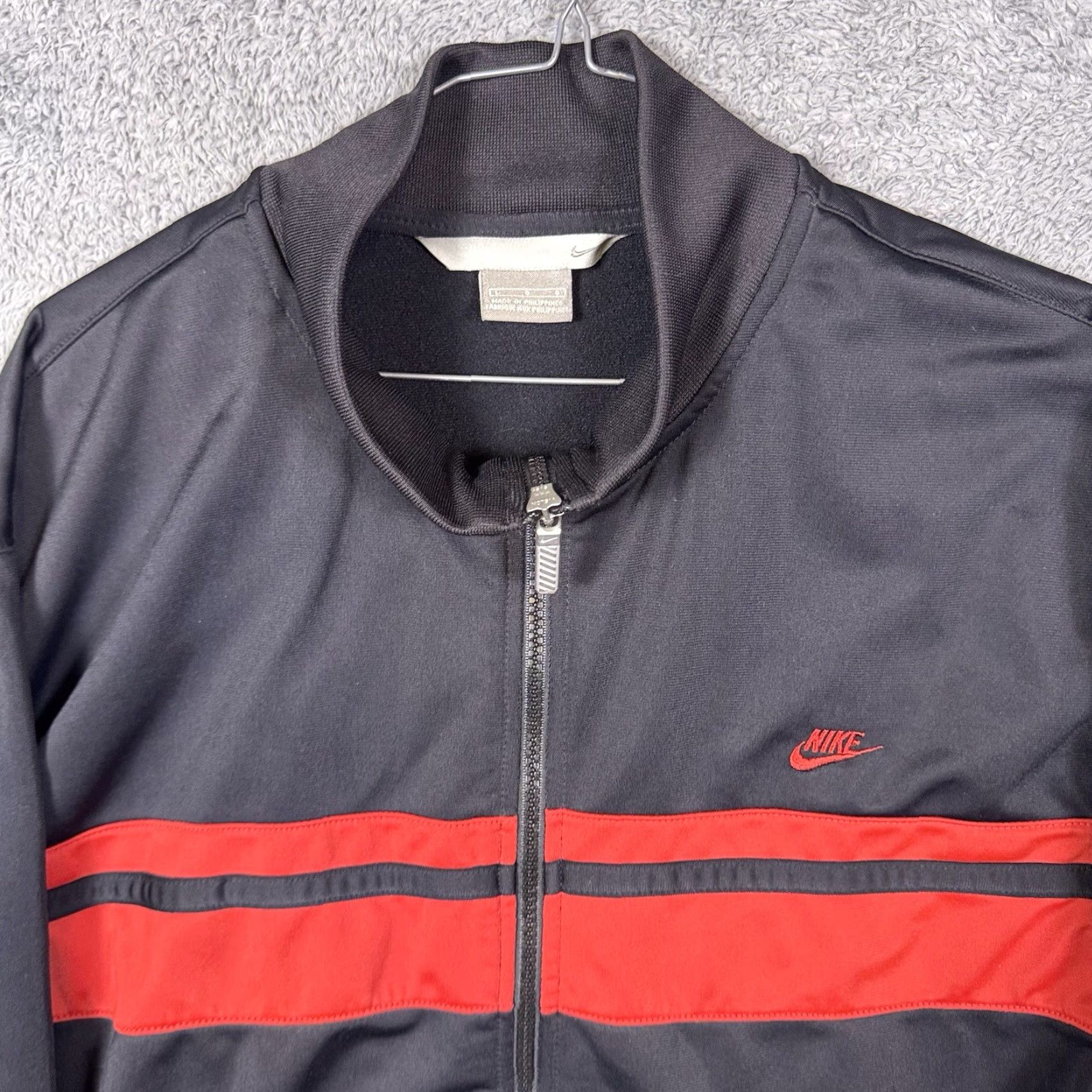 Nike VINTAGE Nike Track Jacket Men L Windbreaker Full Zip Y2K 90s Red Shirt Mens Casua Size US L / EU 52-54 / 3 - 2 Thumbnail