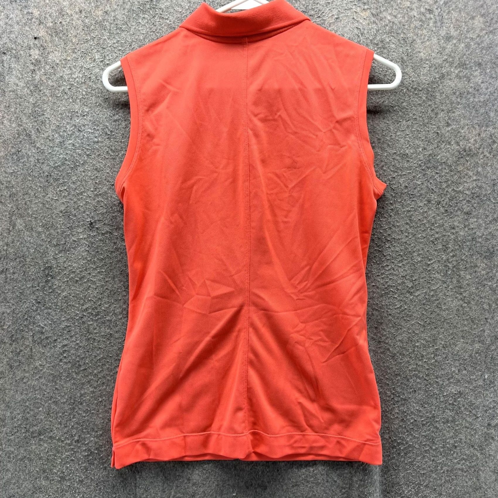 Nike VINTAGE Nike Golf Shirt Womens? No, Vintage not specified in original. Size S / US 4 / IT 40 - 2 Thumbnail