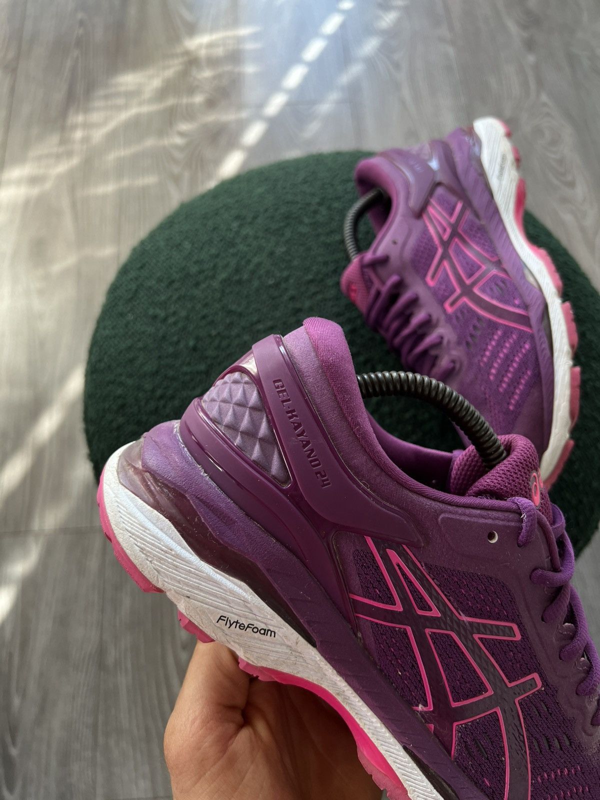 Asics ‼️Running Asics Gel Kayano 24 Flyte Style Trail Sneakers‼️ Size US 7.5 / EU 40-41 - 7 Thumbnail