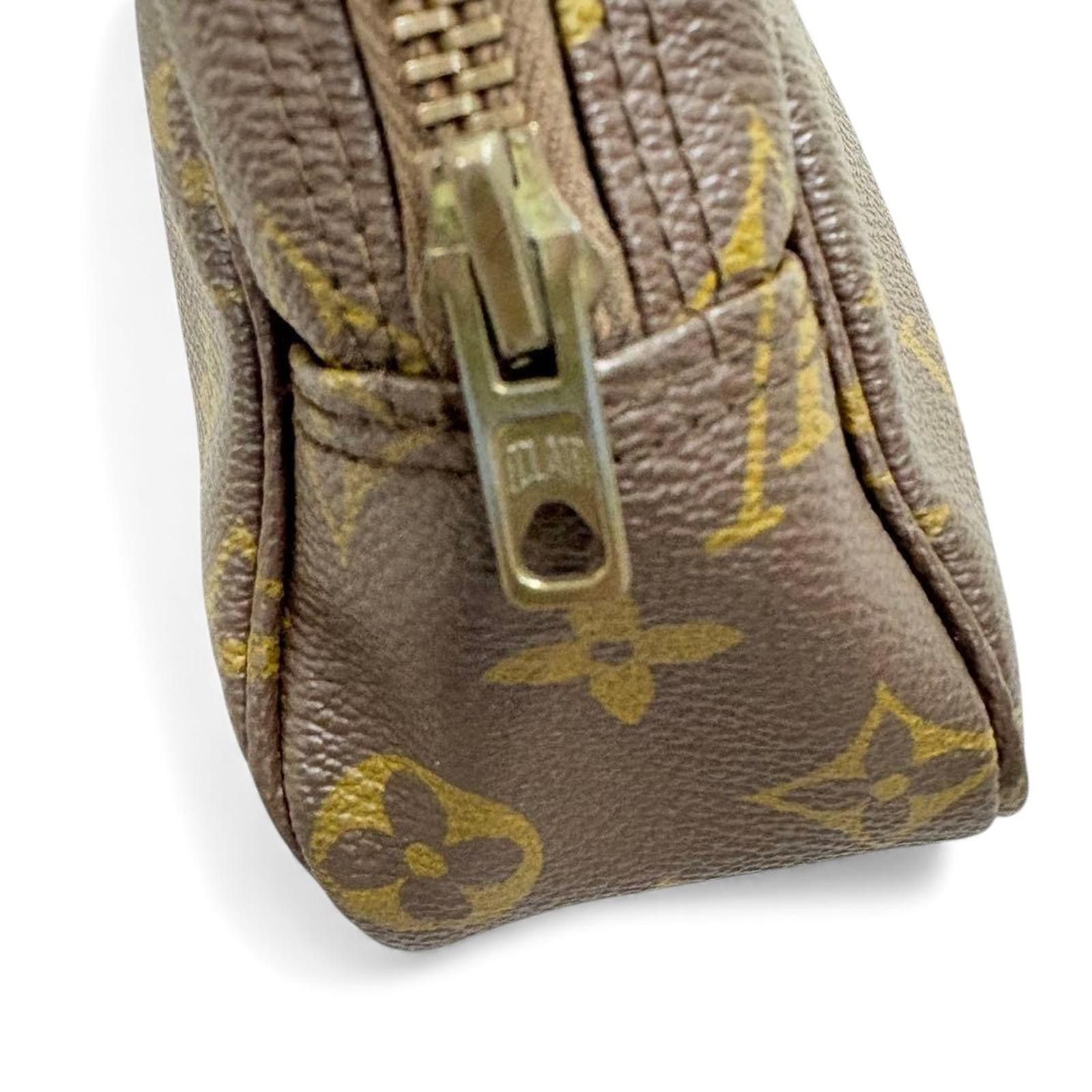 Louis Vuitton Louis Vuitton - Monogram Canvas Pouch Size ONE SIZE - 7 Thumbnail