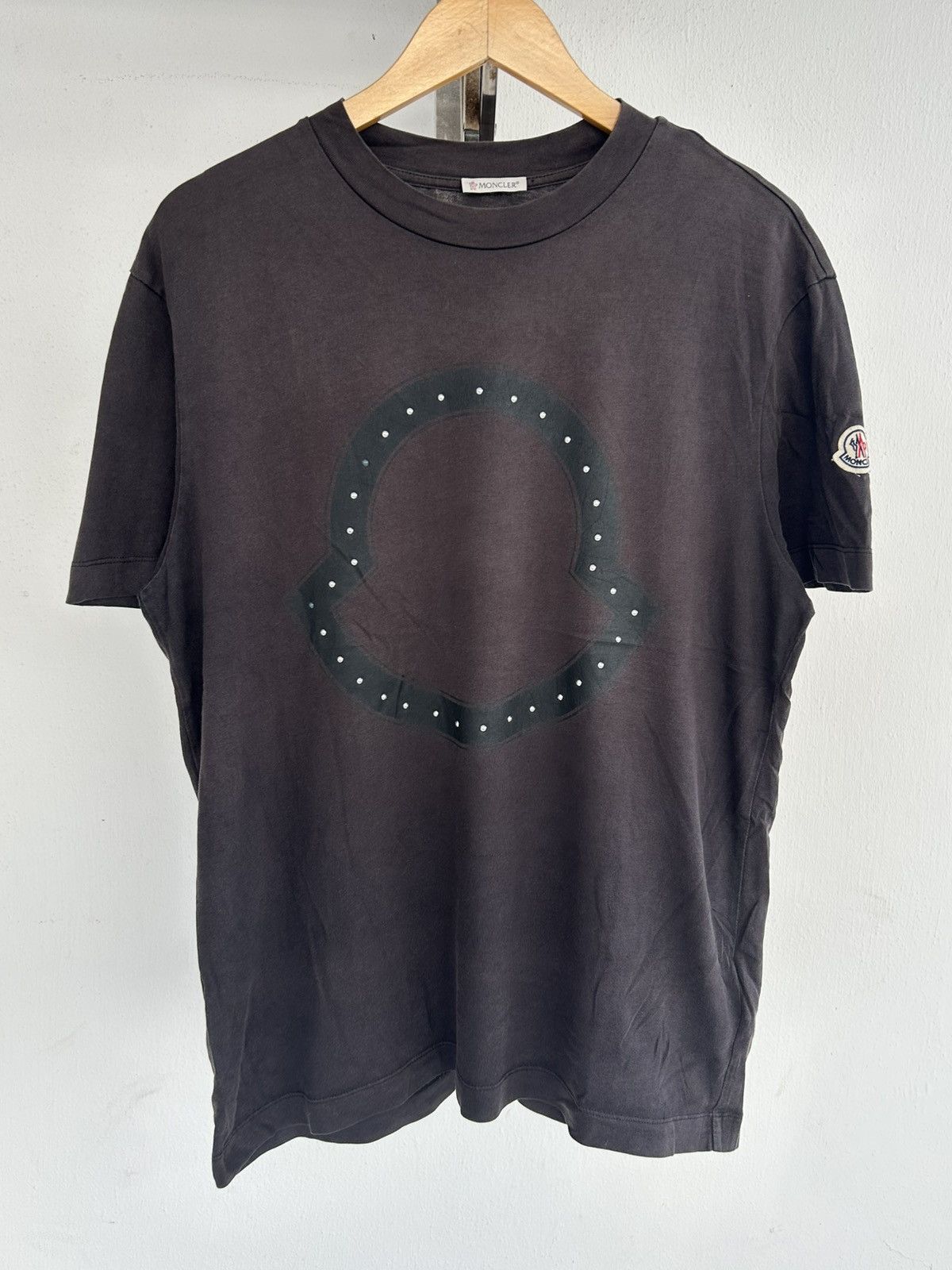 Moncler Moncler Black Faded Studded Logo Tee Size US L / EU 52-54 / 3 - 1 Thumbnail