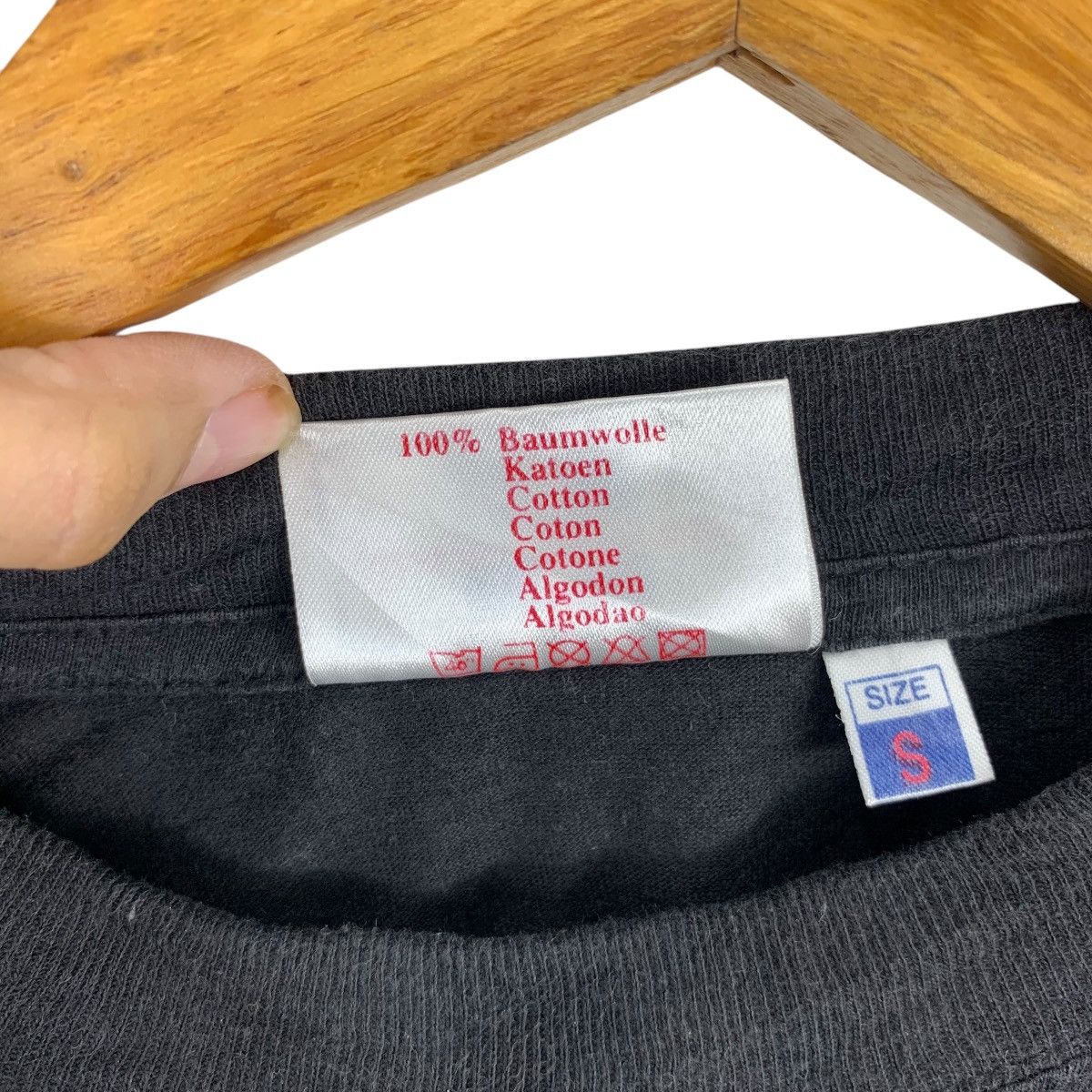 Vintage Vintage HAUPTSTADT BERLIN CITY Germany Tee Shirt Top Size US S / EU 44-46 / 1 - 6 Thumbnail