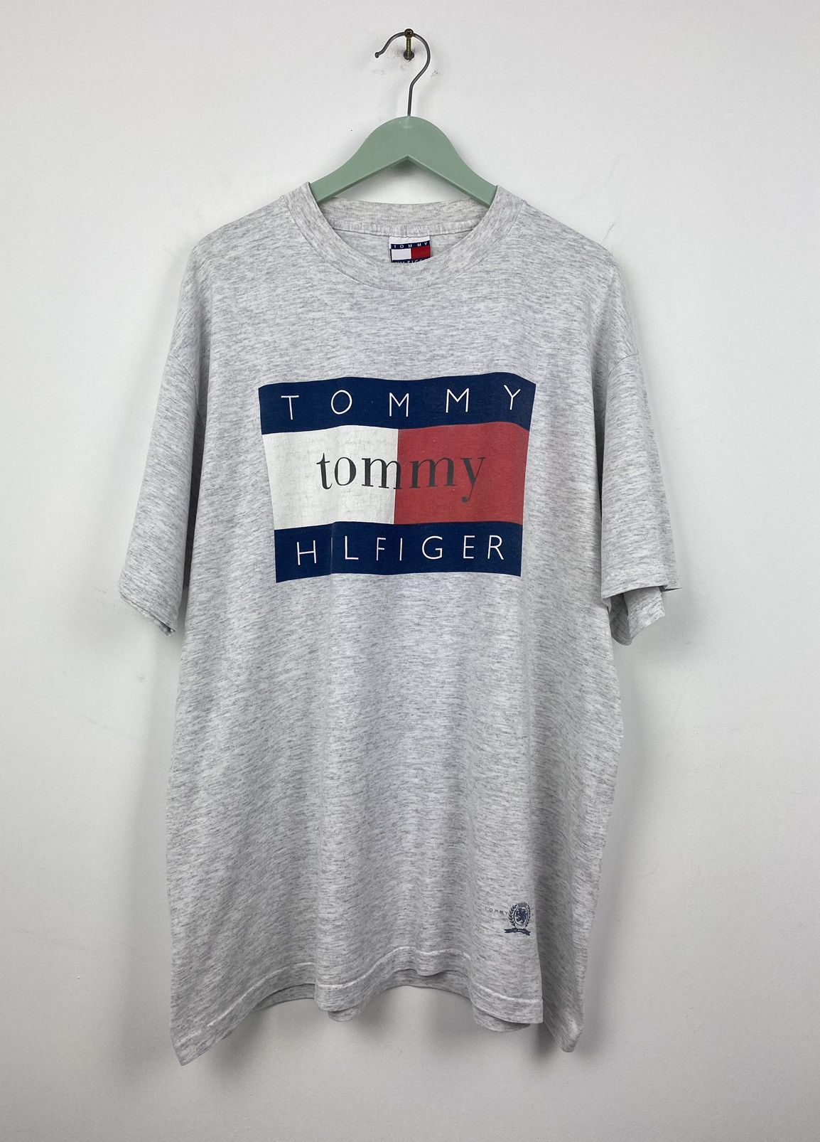 Tommy Hilfiger Vintage 90s Tommy Hilfiger USA Flag Logo T Shirt Lacoste Size US XL / EU 56 / 4 - 1 Thumbnail
