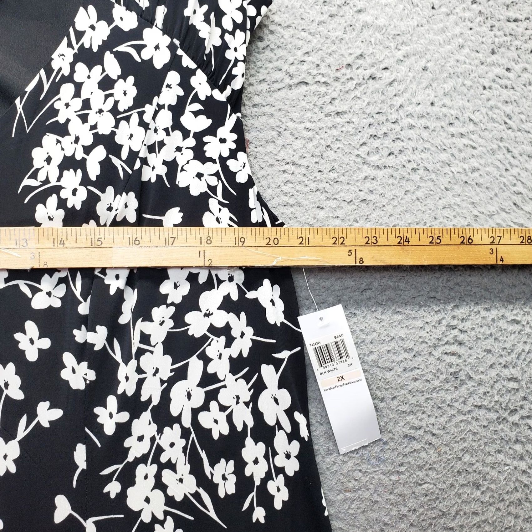 Vintage London Times Dress Women 2X Multi Floral Stretch Sleeveless Pullover Fit & Flare V-Neck Casual Knee Length Size XXL / US 16-18 / IT 52-54 - 3 Thumbnail