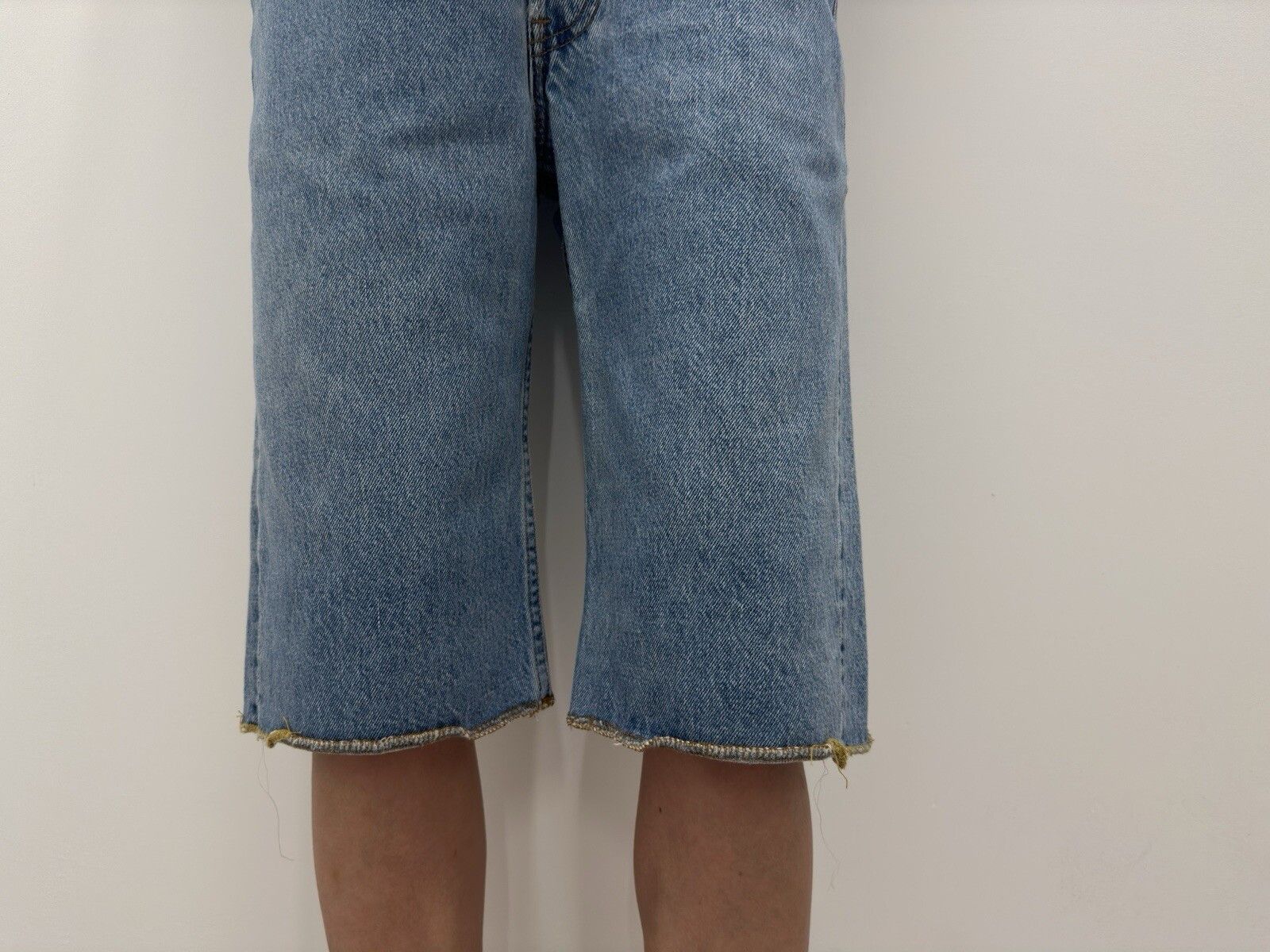 Levi's Levis 501 Womens Denim Bermuda Long Blue Shorts made in USA Size 31" - 7 Thumbnail