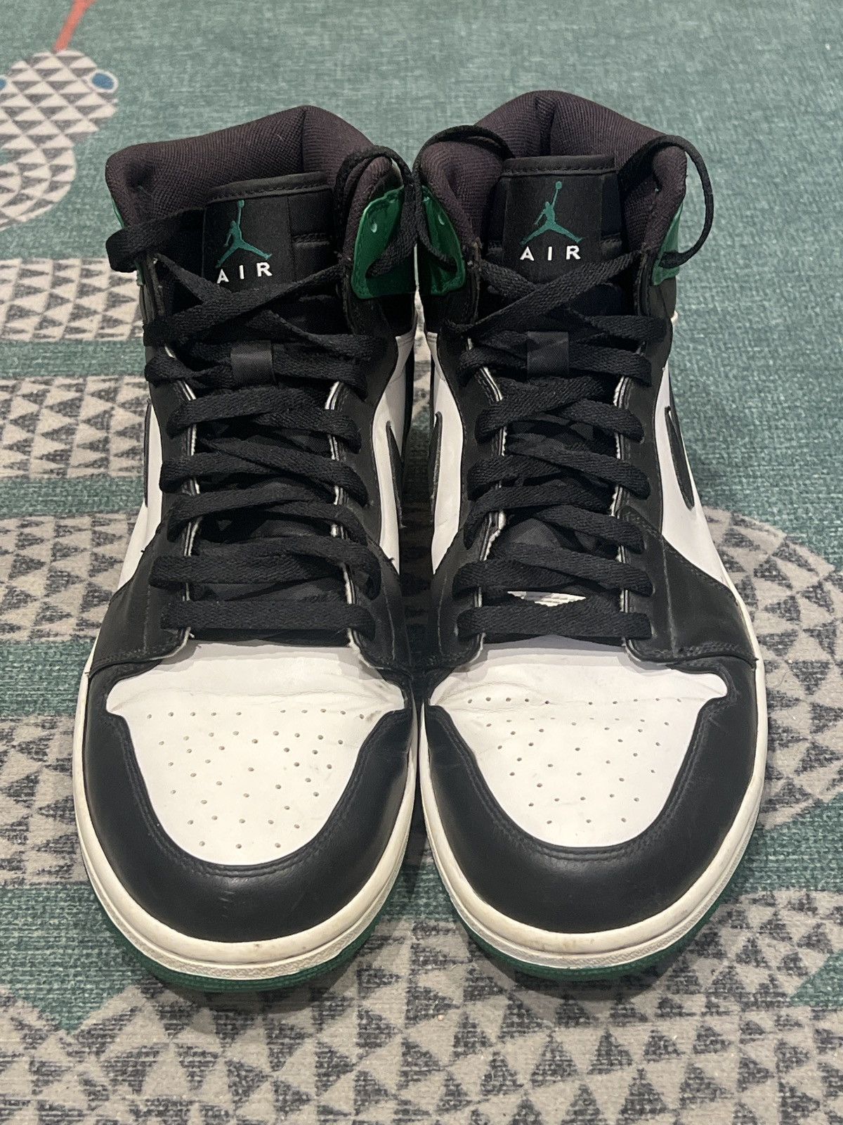 Jordan Brand Jordan 1 defining moments Celtics Size US 12 / EU 45 - 3 Thumbnail