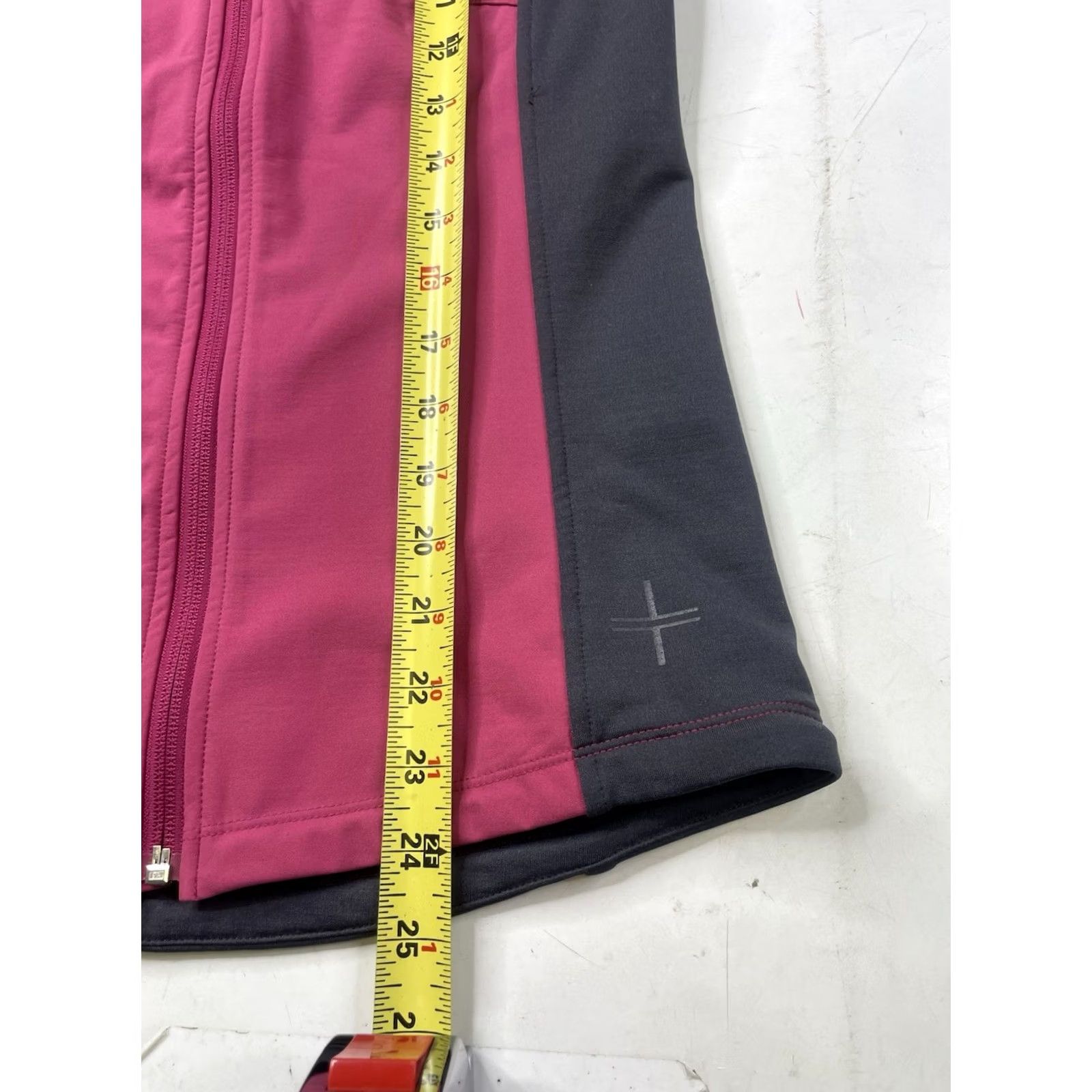 Icebreaker Icebreaker Women's XS Pink Softshell Full Zip Vest Lightweight Breathable Hiking Running Windbreaker Size XS / US 0-2 / IT 36-38 - 4 Thumbnail