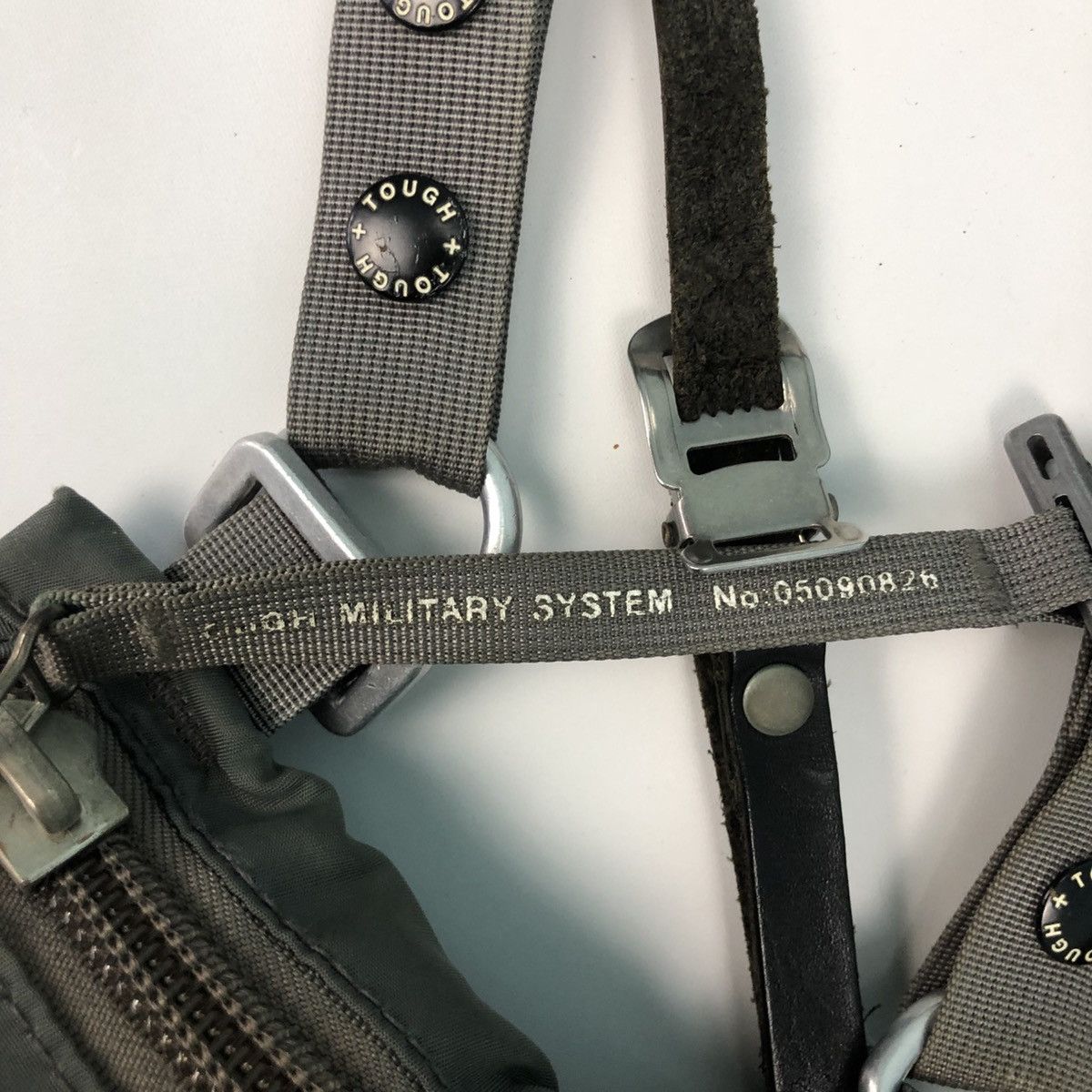 Japanese Brand + TOUGH PRODUCT SLING BAG MILITARY Size ONE SIZE - 5 Thumbnail