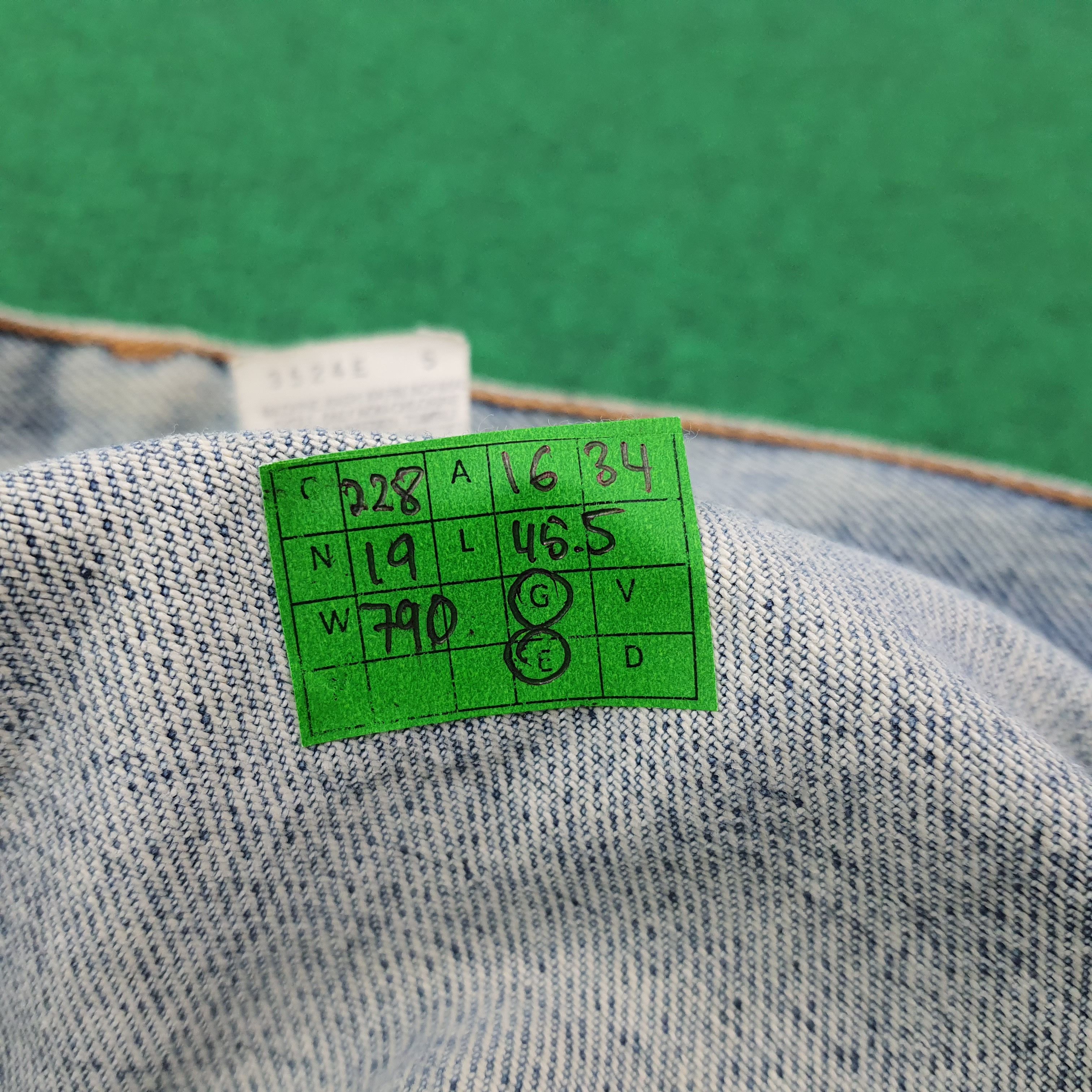Levi's Vintage Levi's 505 Authentic Red Tab Destressed Jean C228N19 Size US 32 / EU 48 - 12 Thumbnail