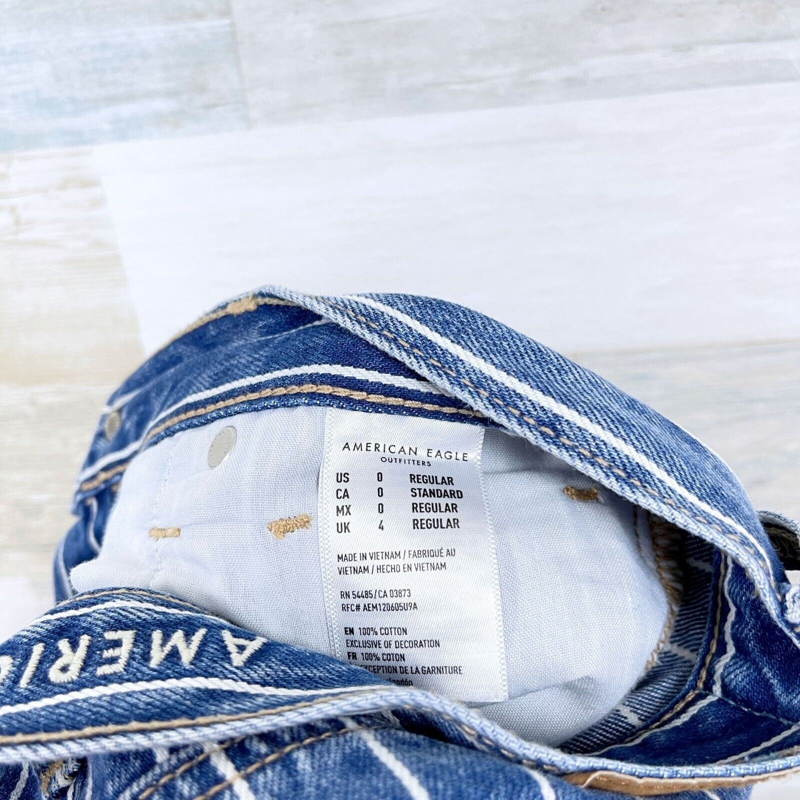 American Eagle Outfitters American Eagle Striped Mom Jeans Blue White 11" High Rise 0 Size 25" / US 0 / IT 36 - 8 Thumbnail