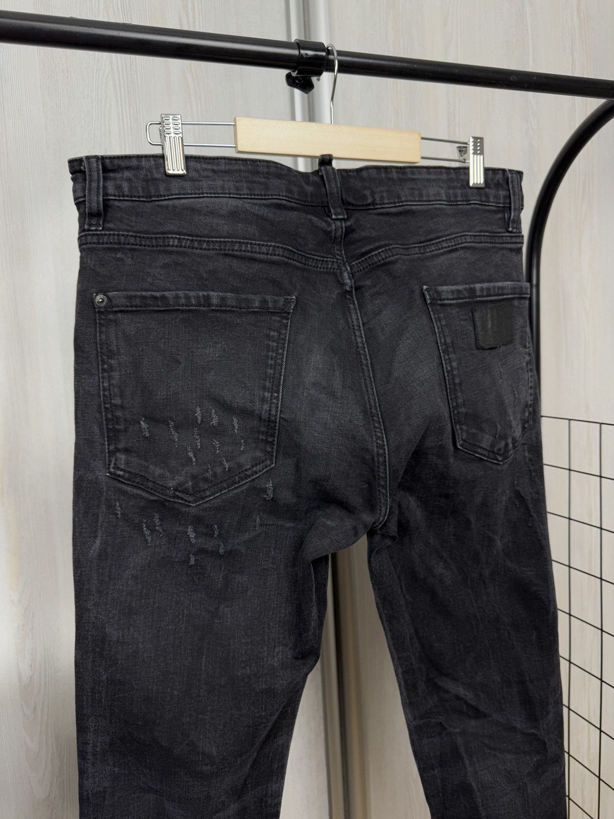Dsquared2 Dsquared2 black distressed faded denim jeans pants Size US 36 / EU 52 - 7 Thumbnail