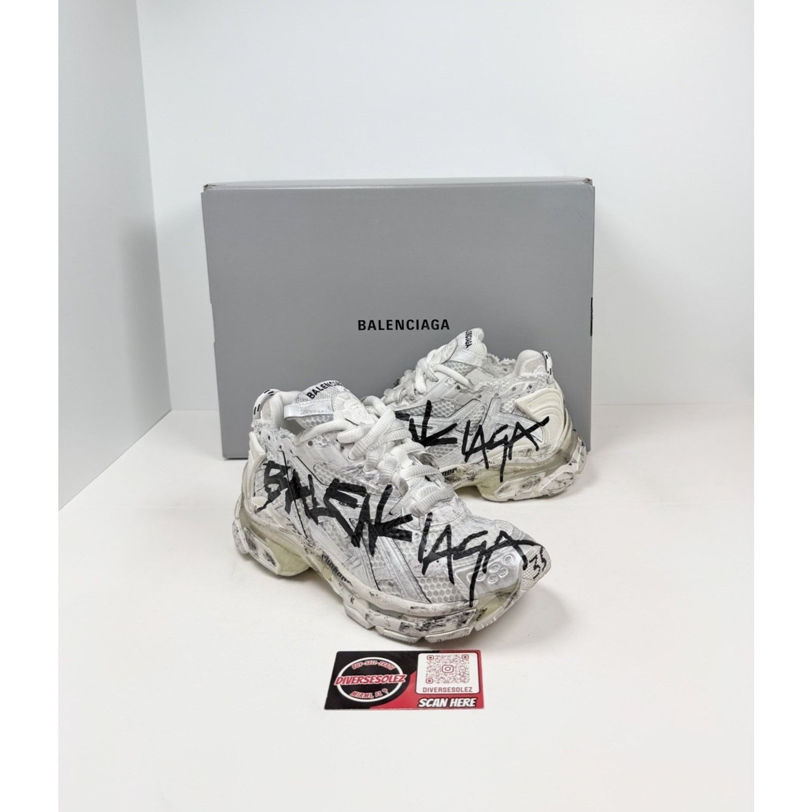 Balenciaga Size 35EU/5W - Balenciaga Runner Distressed Graffiti NEW Size US 5 / IT 35 - 1 Thumbnail