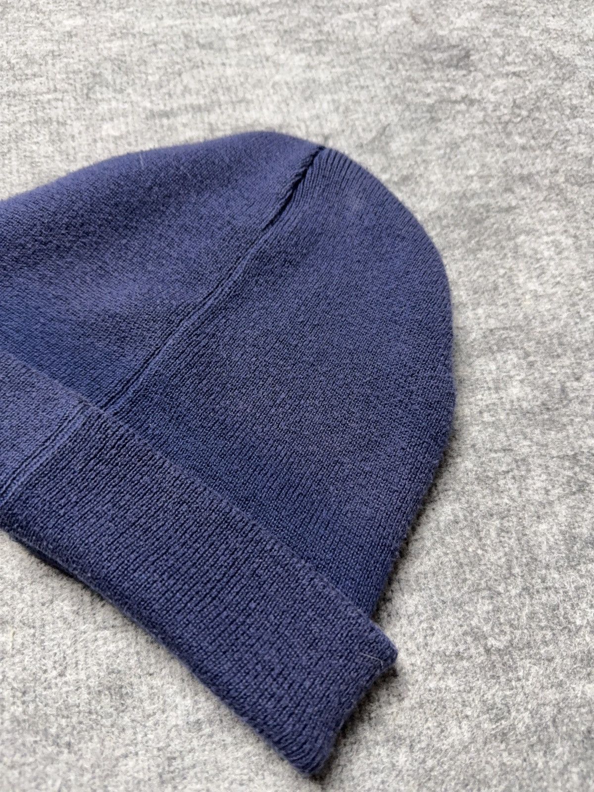 Vintage 00s Retro FC Basel Logo Beanie Faded Navy Knit Football Hat Size ONE SIZE - 4 Thumbnail