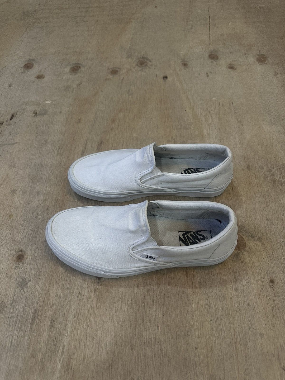 Vans Vans Classic White Slip on Shoe Size US 8 / EU 41 - 1 Thumbnail