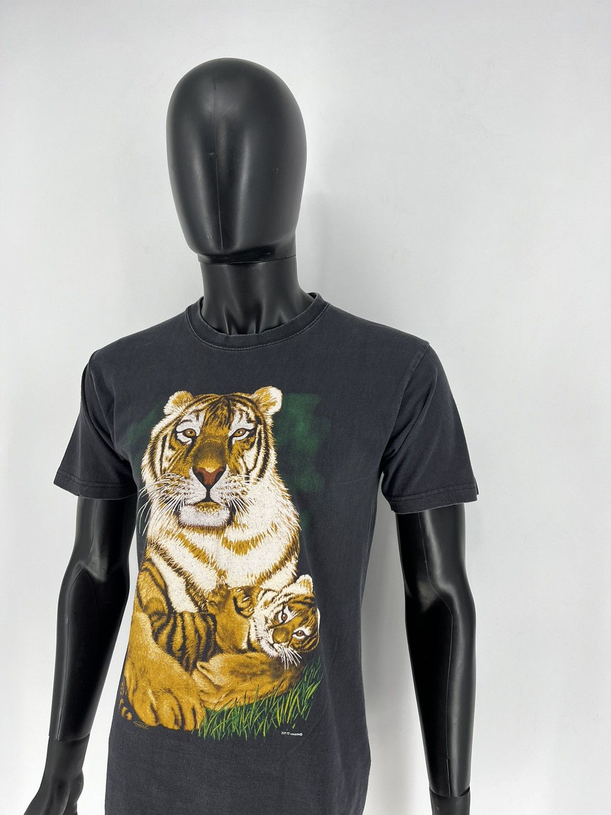 Vintage Vintage Y2K 90s Tiger Face Boxy Fit Tee Zip It London Size US M / EU 48-50 / 2 - 4 Thumbnail
