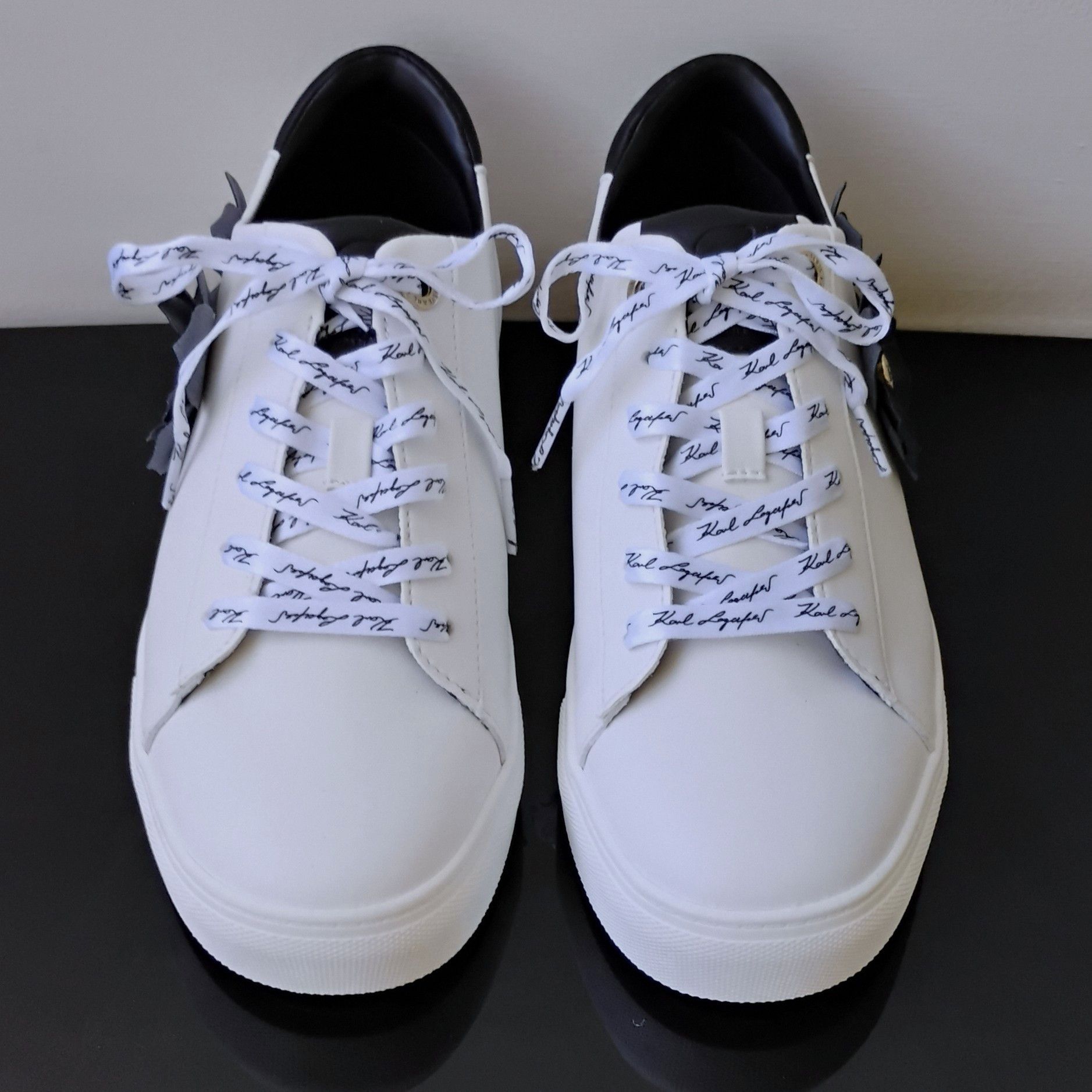 Karl Lagerfeld Karl Lagerfeld Paris Women's Flower Sneaker in Black/White Size US 9.5 / IT 39.5 - 3 Thumbnail