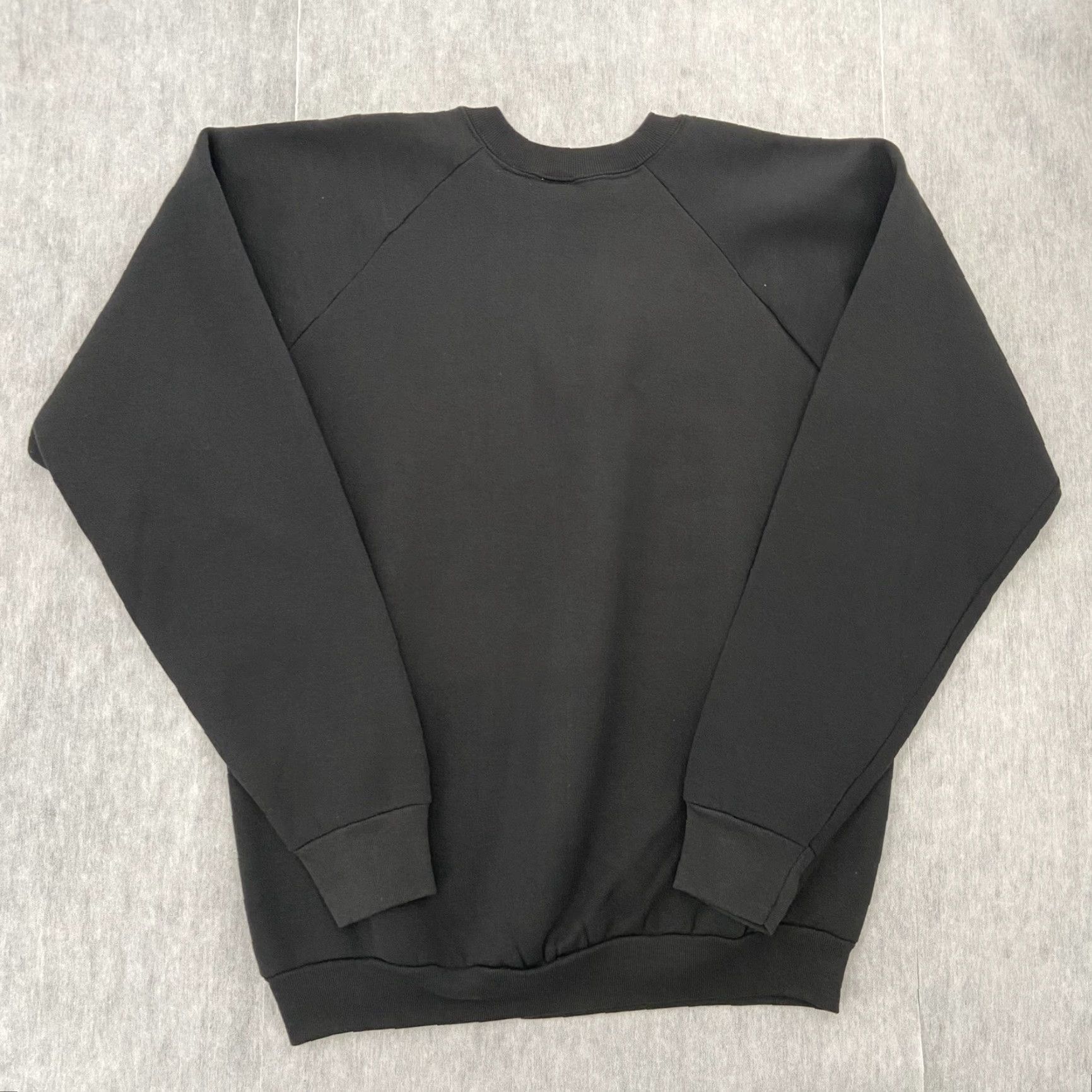 Fruit Of The Loom VINTAGE Seattle Salmon Sweatshirt Adult XL Black Silver Graphics 1990s Casual Men Size XL / US 12-14 / IT 48-50 - 2 Thumbnail