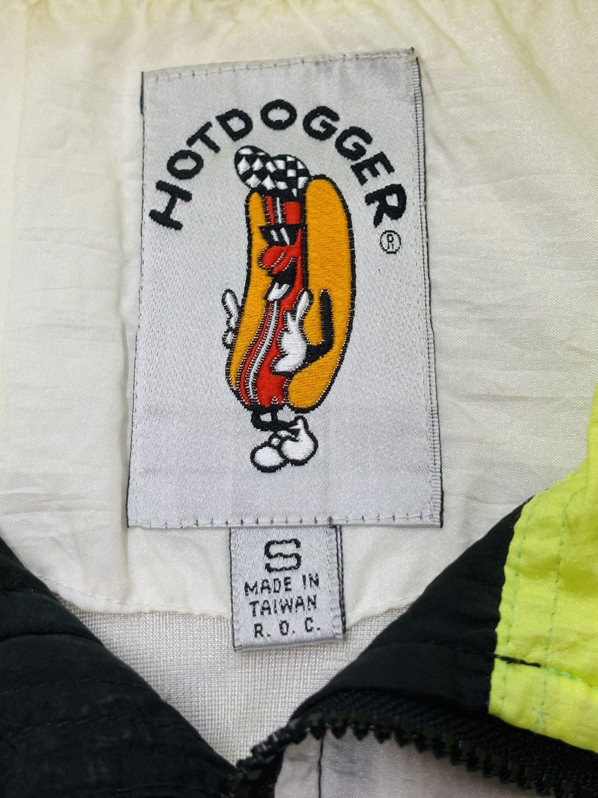 Vintage Vintage 80s White Windbreaker Tracksuit Jacket Men Size S Size US S / EU 44-46 / 1 - 5 Thumbnail