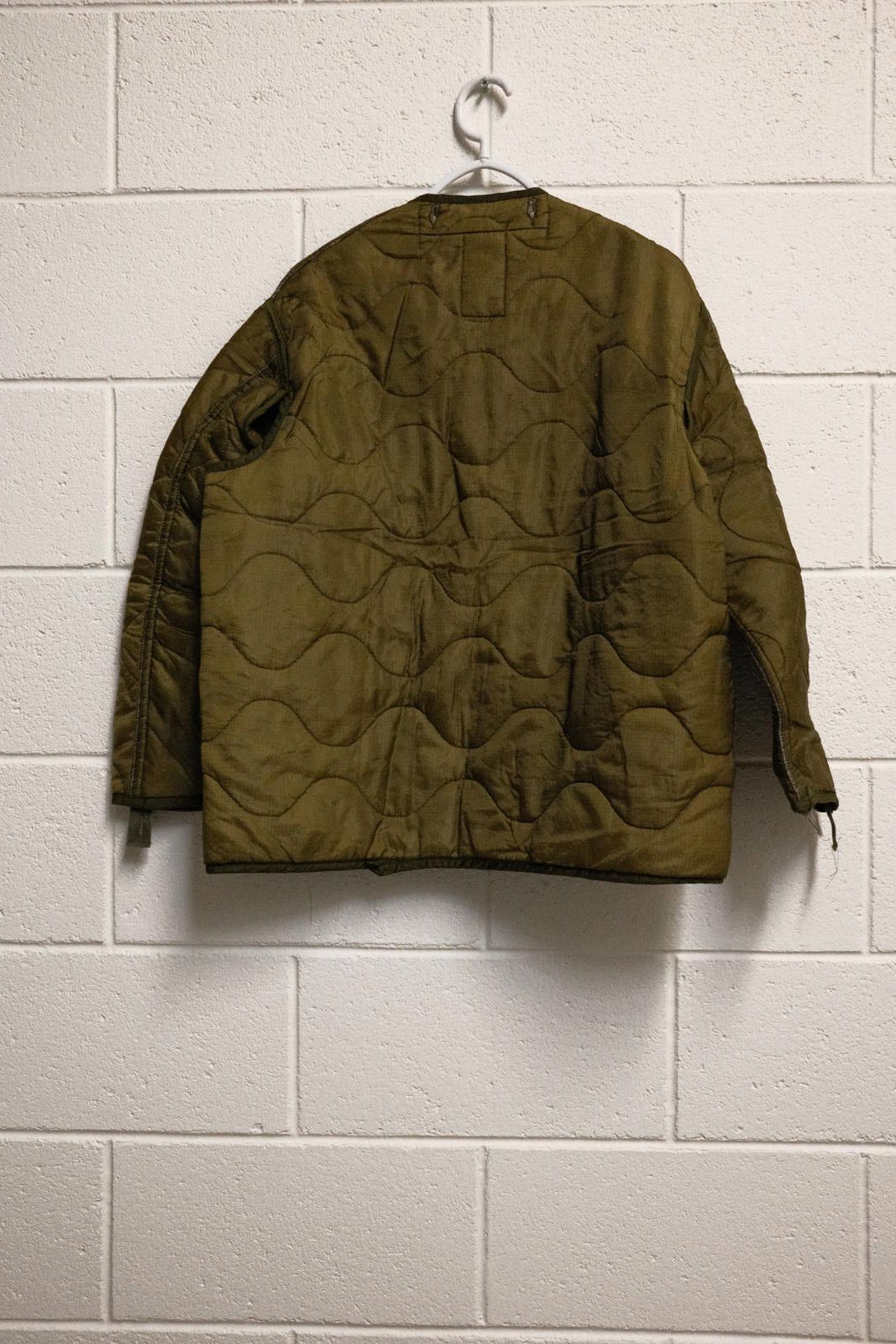 Unknown London Men's Military Cold Weather Quilted Jacket Liner Medium Size US M / EU 48-50 / 2 - 2 Thumbnail