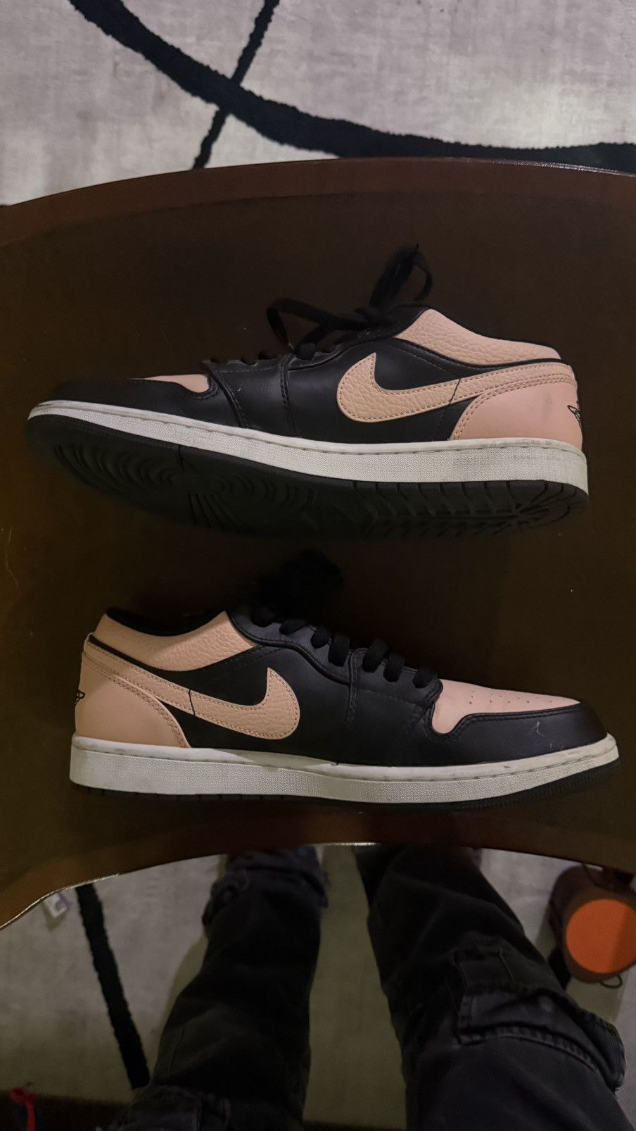 Jordan Brand Jordan 1 Crimson Tint Size US 10.5 / EU 43-44 - 2 Thumbnail