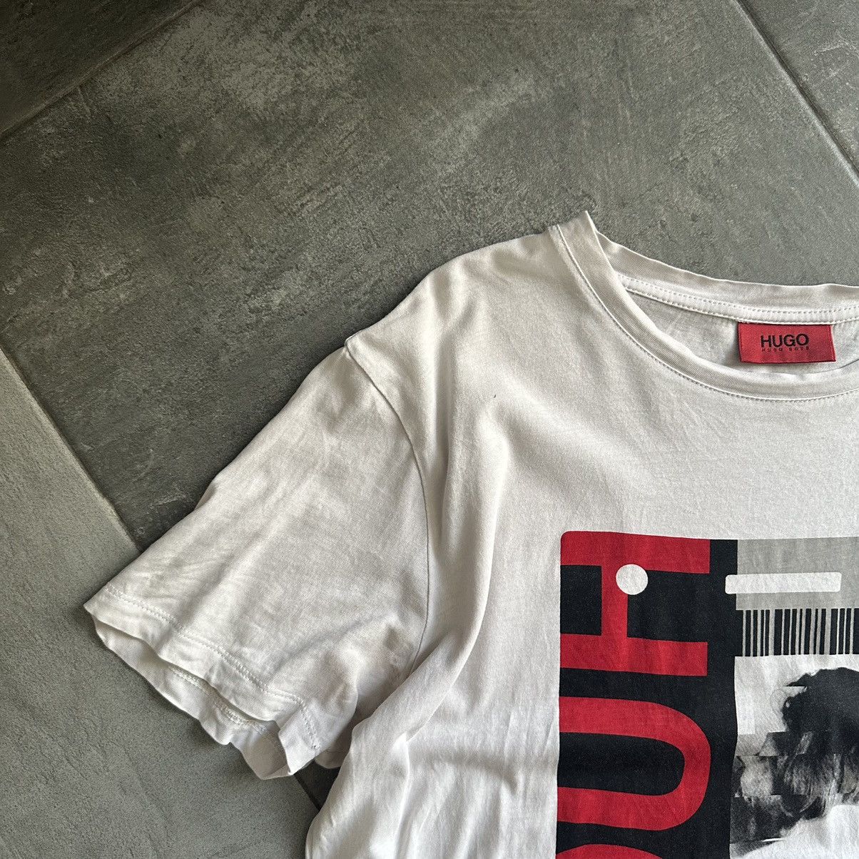 Hugo Boss Vintage Japanese Style Hugo Boss T-shirts Big Logo Size US M / EU 48-50 / 2 - 3 Thumbnail
