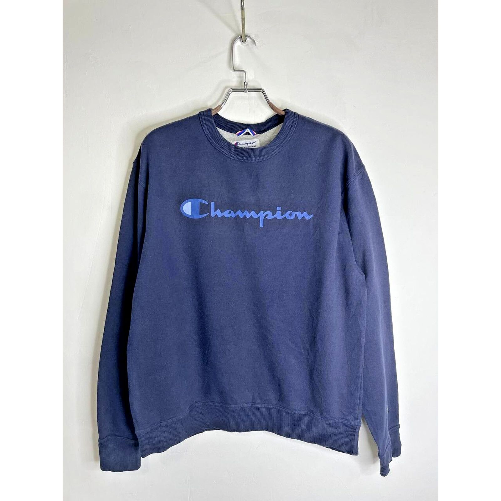 Champion Vintage Champion Navy Sweatshirt L Embroidered Pullover USA Size US L / EU 52-54 / 3 - 1 Thumbnail