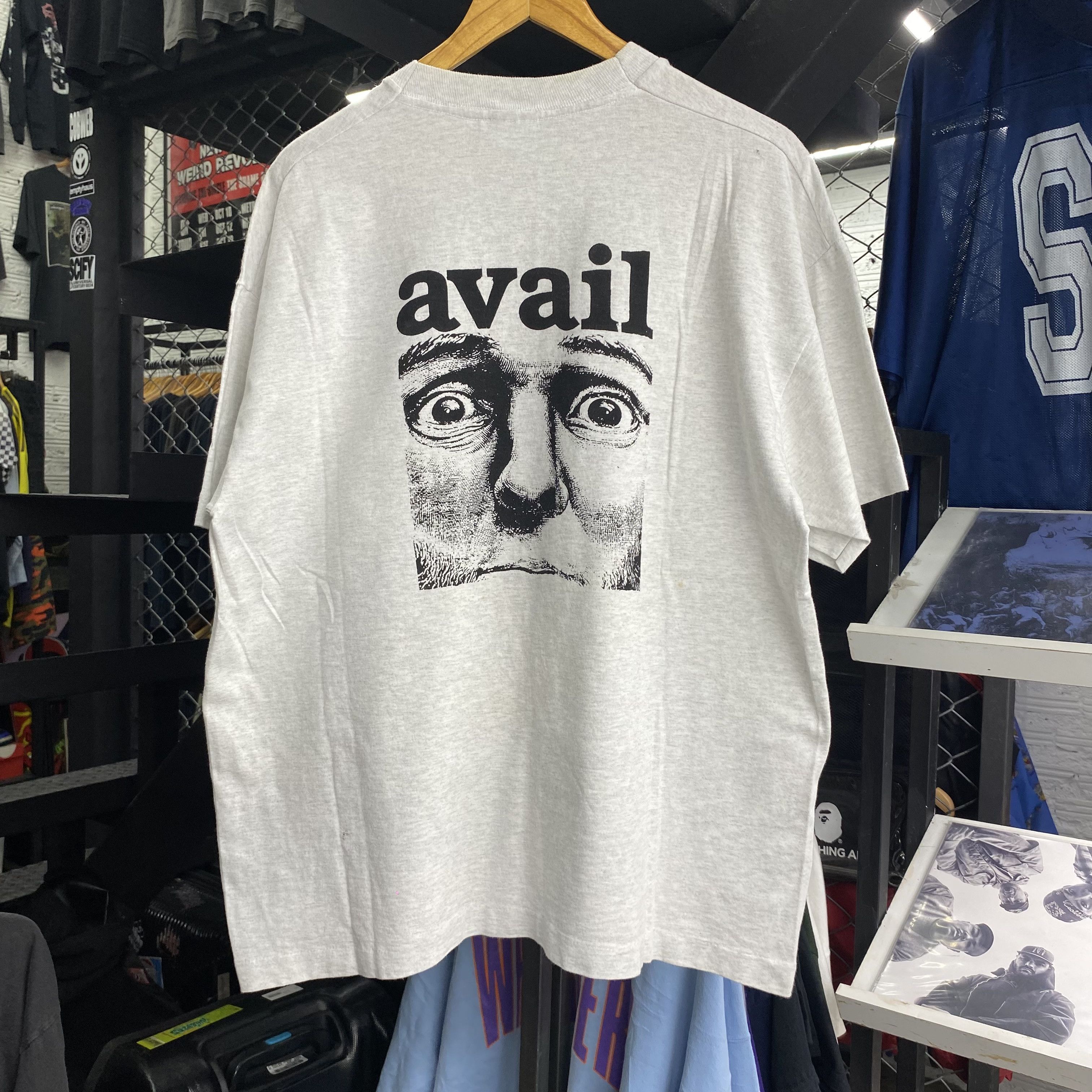 Band Tees AVAIL Rare Vintage 90s Shirt Size US XL / EU 56 / 4 - 4 Thumbnail