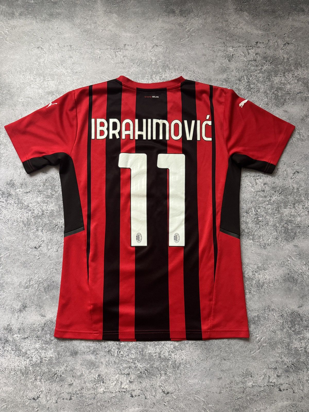 Puma MILAN 2021 2022 JERSEY PUMA IBRAHIMOVIC #11 Size US S / EU 44-46 / 1 - 1 Thumbnail