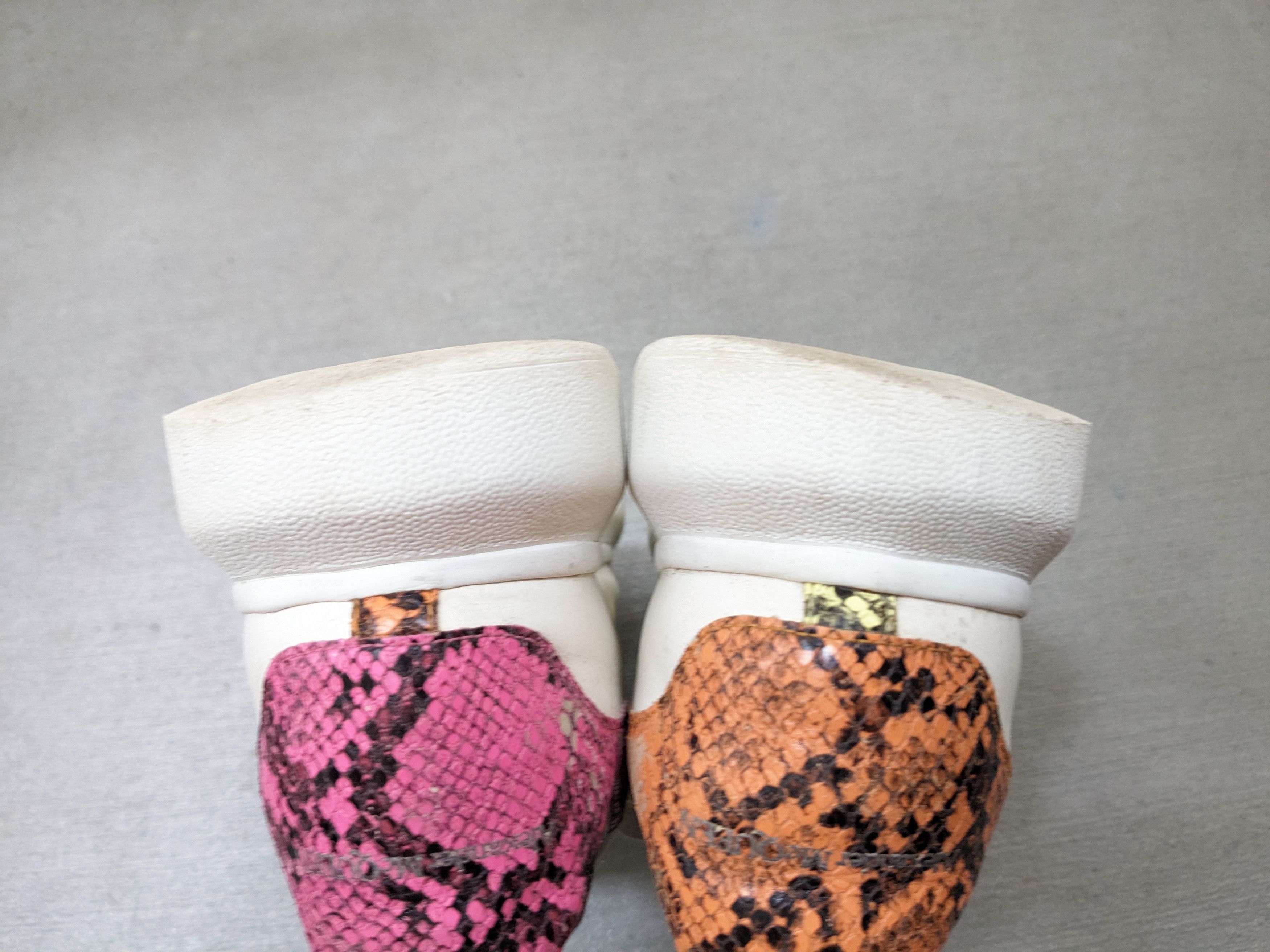 Alexander McQueen Alexander Mcqueen Oversized Larry Sneakers 11 44 White Size US 11 / EU 44 - 19 Thumbnail
