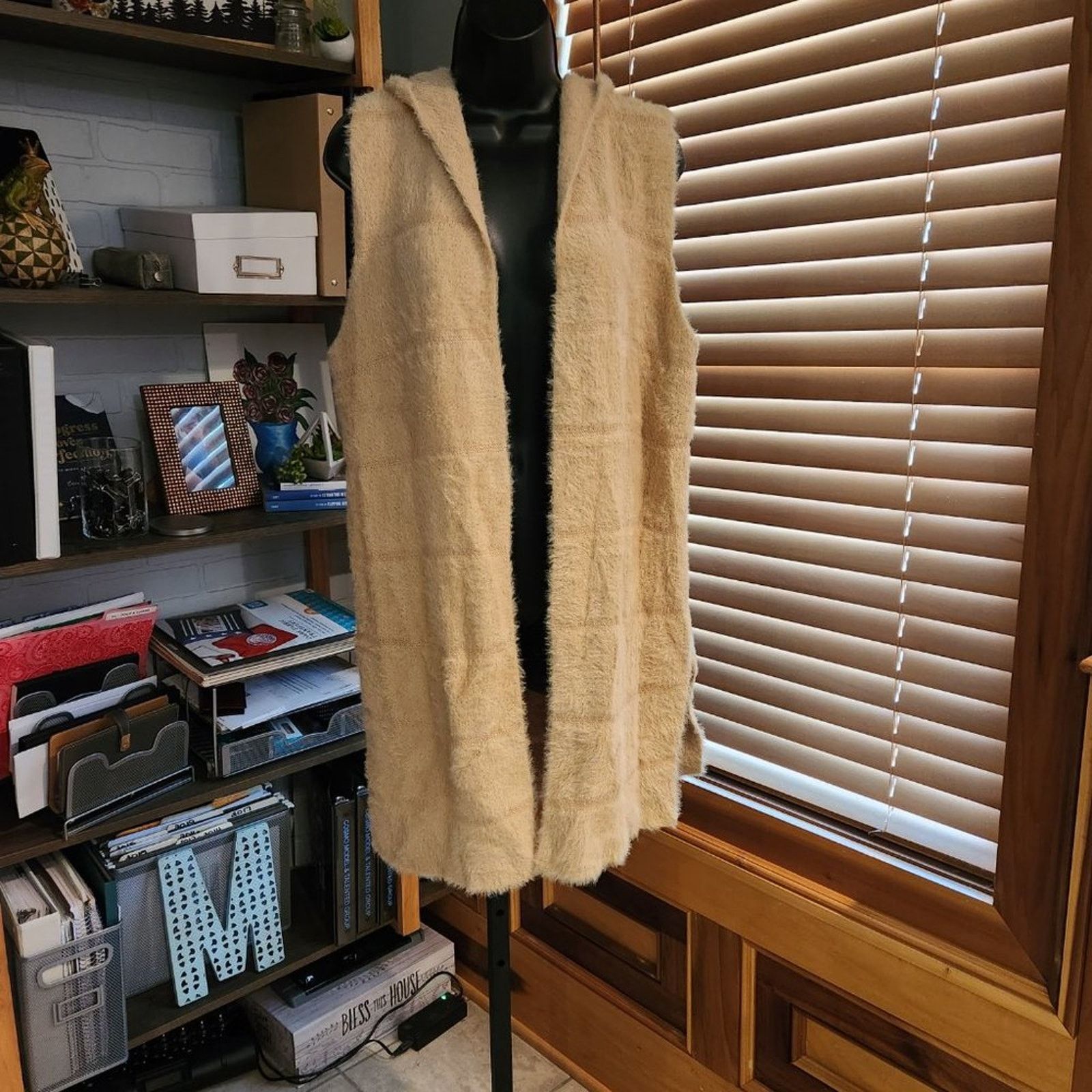Other Super Soft Hooded Vest Size ONE SIZE - 4 Thumbnail
