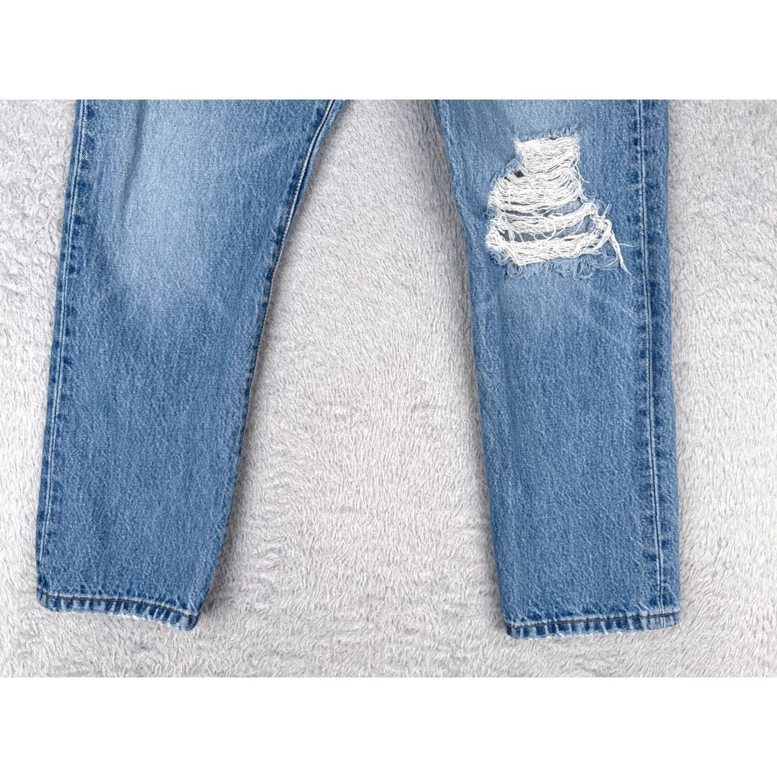 Levi's Levi's 501 Jeans Jeans Adult Regular 26 Blue Denim Distressed Button Fly 501 Premium 26x25 Mens Size US 26 / EU 42 - 2 Thumbnail