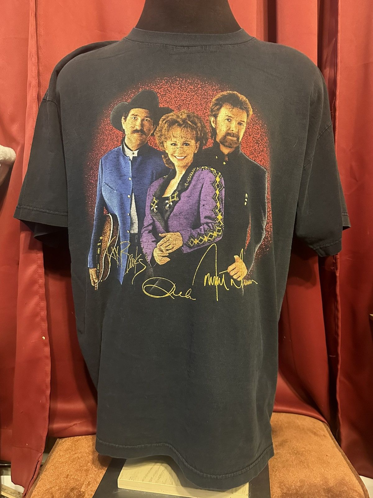Band Tees × Grailed × Vintage Vintage Reba McEntire Brooks N Dunn Shirt 90s Band Tee Grail Size US XXL / EU 58 / 5 - 1 Thumbnail