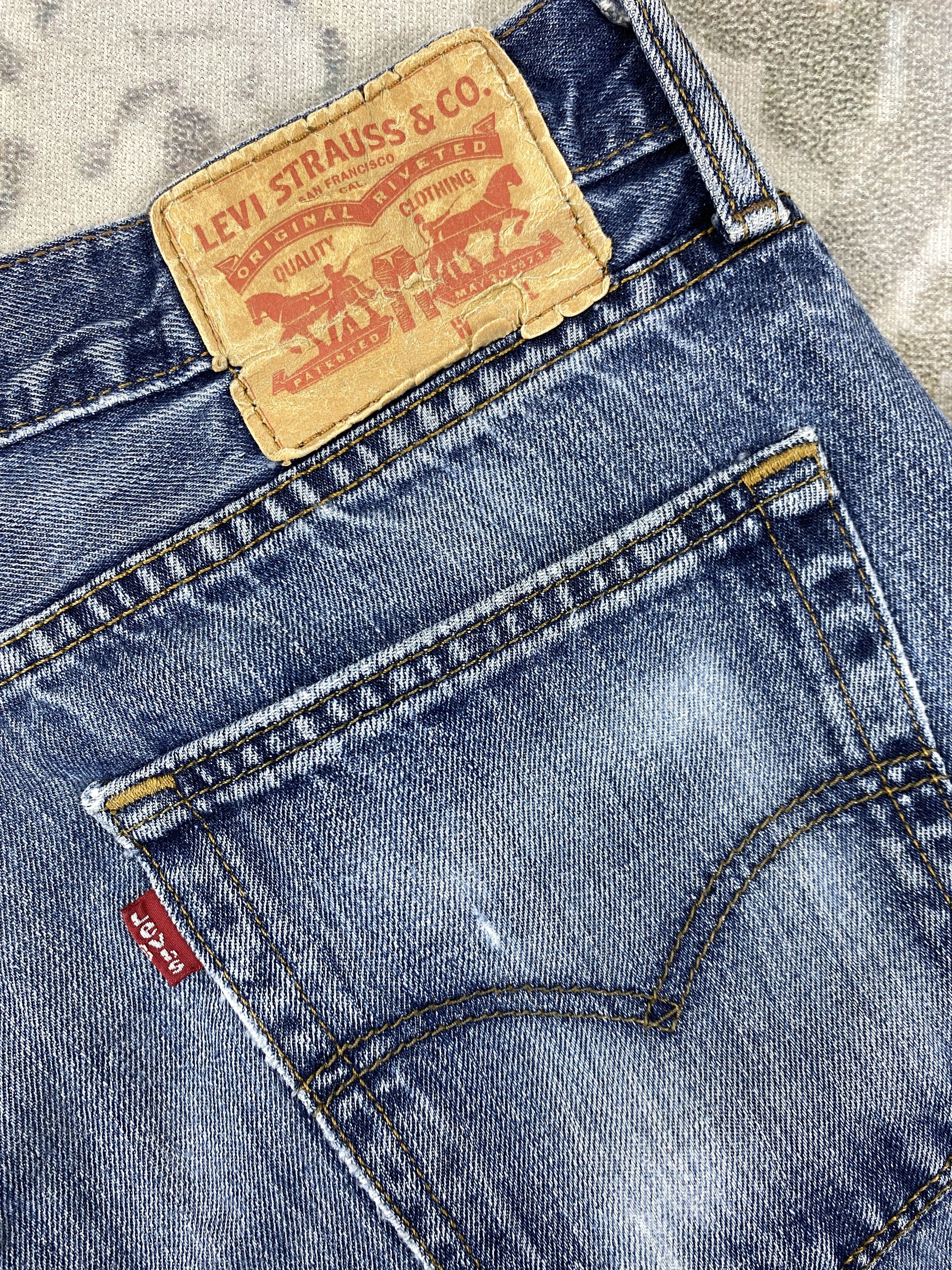 Levi's Distressed Blue Vintage Levi's Jeans 33x29.5 Denim -JN1477 Size US 33 - 13 Thumbnail
